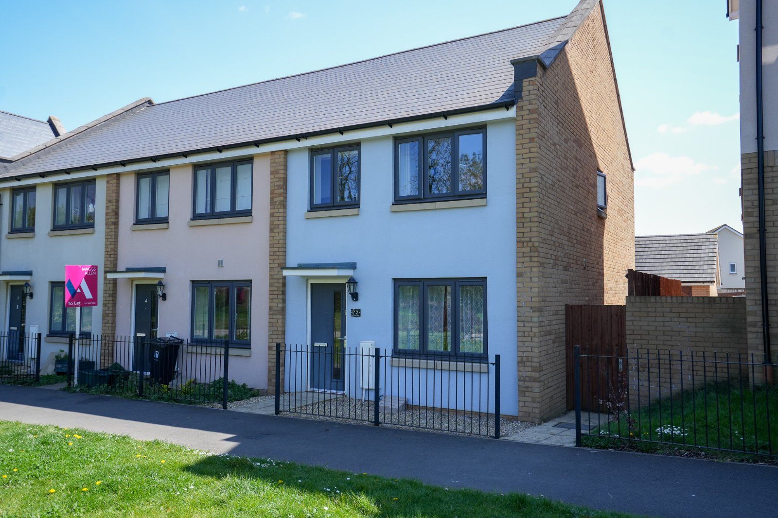 3 bed end terrace house for sale in Swithins Lane, Patchway, Bristol