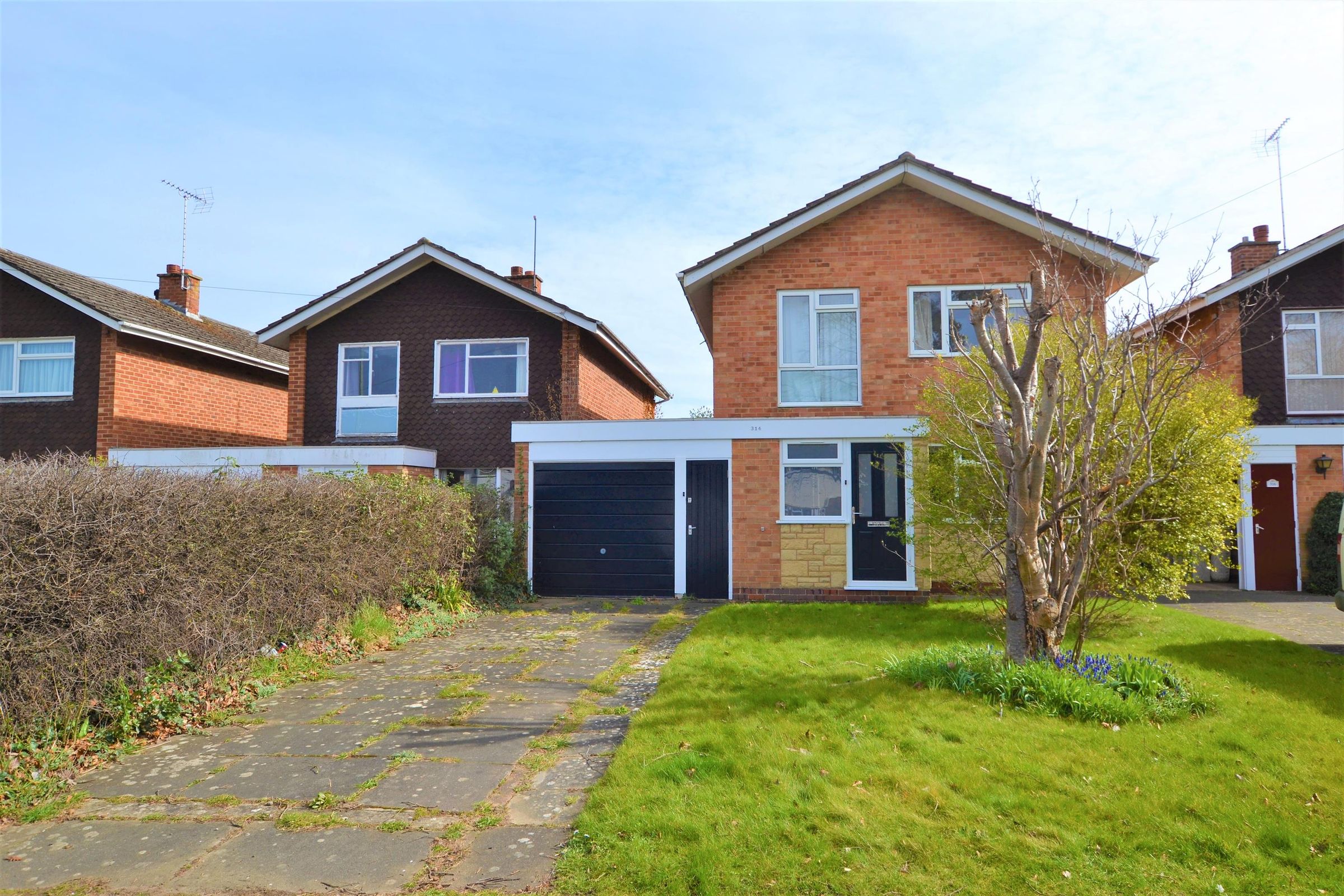 3 bed linkdetached house for sale in Hatherley Road, Hatherley