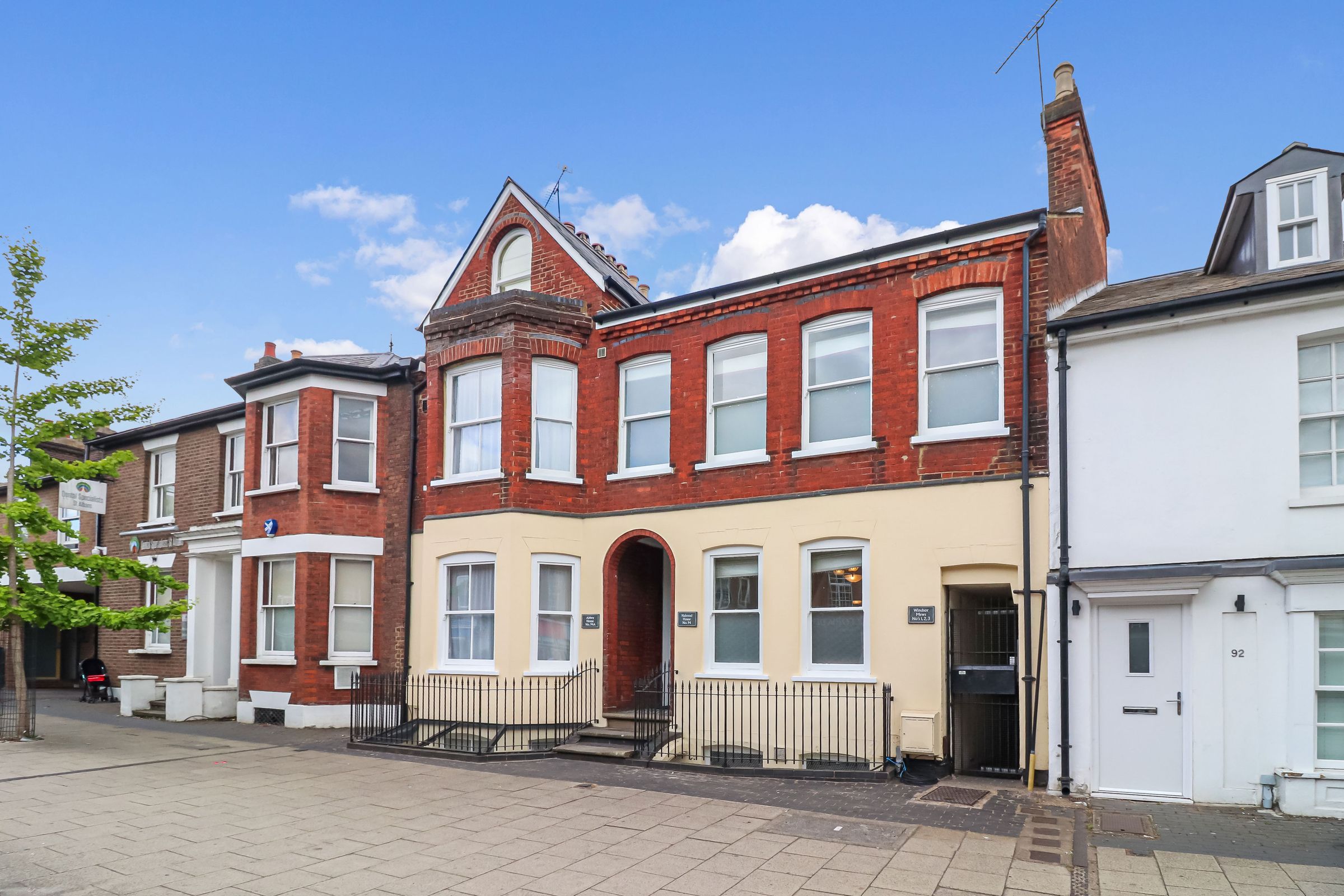 4 bed town house for sale in Victoria Street, St Albans, St Albans AL1