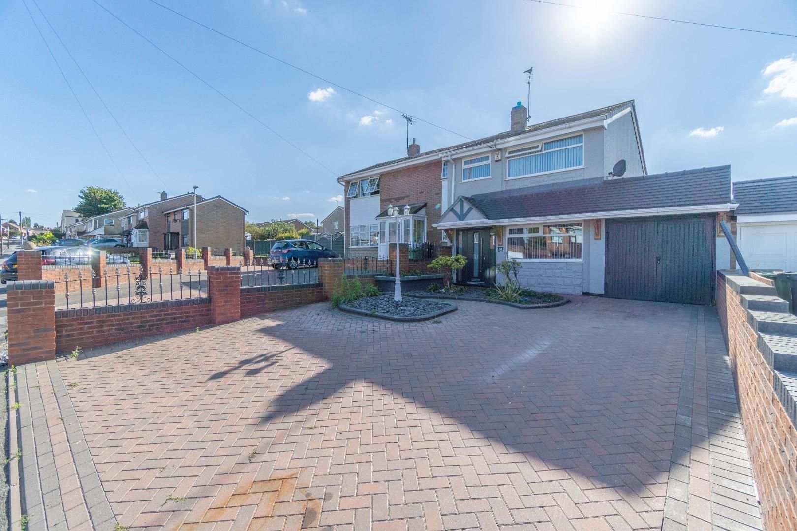 3 bed semidetached house for sale in Upper Ettingshall Road, Coseley