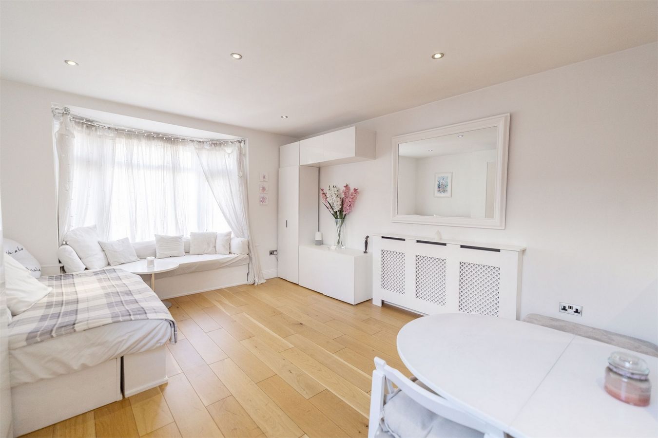 Flat 2 Regent Court 19-21 Denmark Street Wokingham Berkshire RG40  