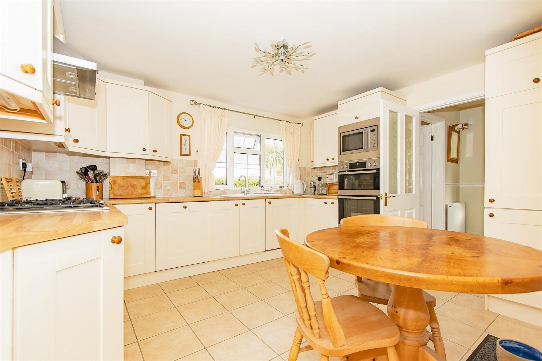 3 bed end terrace house for sale in Newtown, Milborne Port, Sherborne