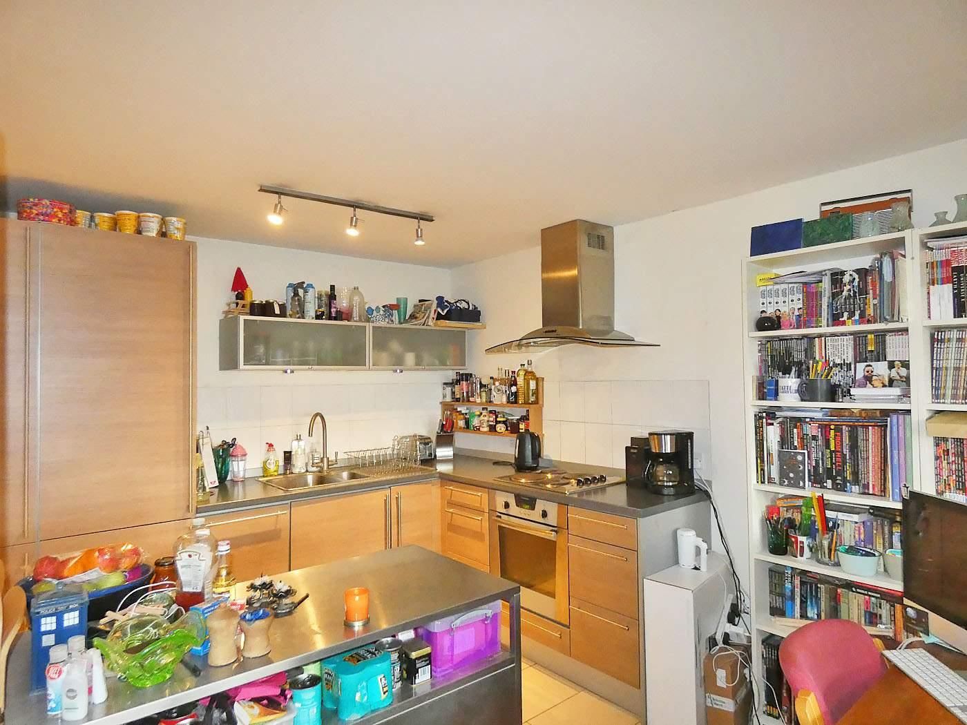 Bell Road, Hounslow, London TW3  