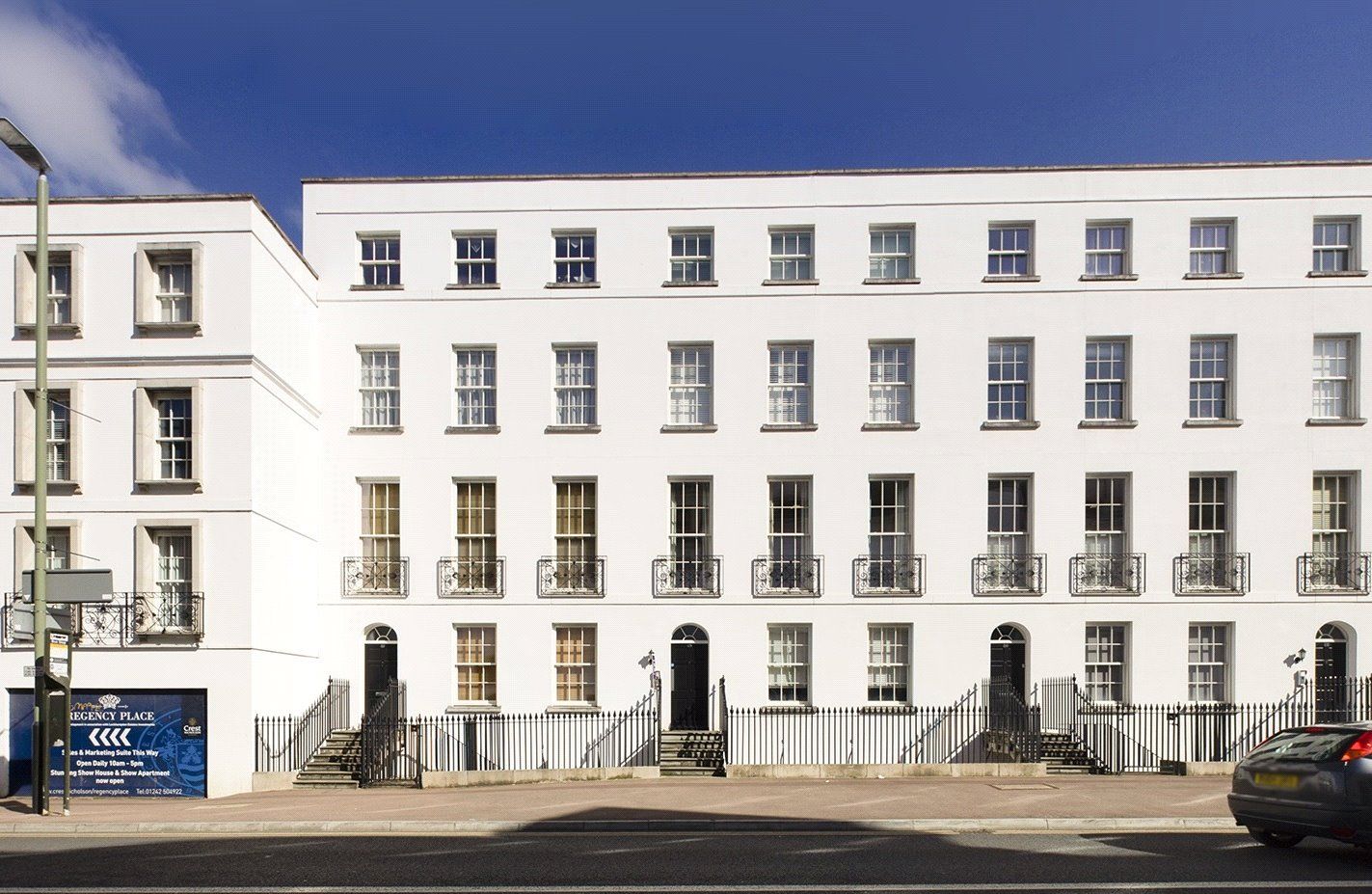 2 bed flat to rent in Albion Street, Cheltenham, Gloucestershire GL52