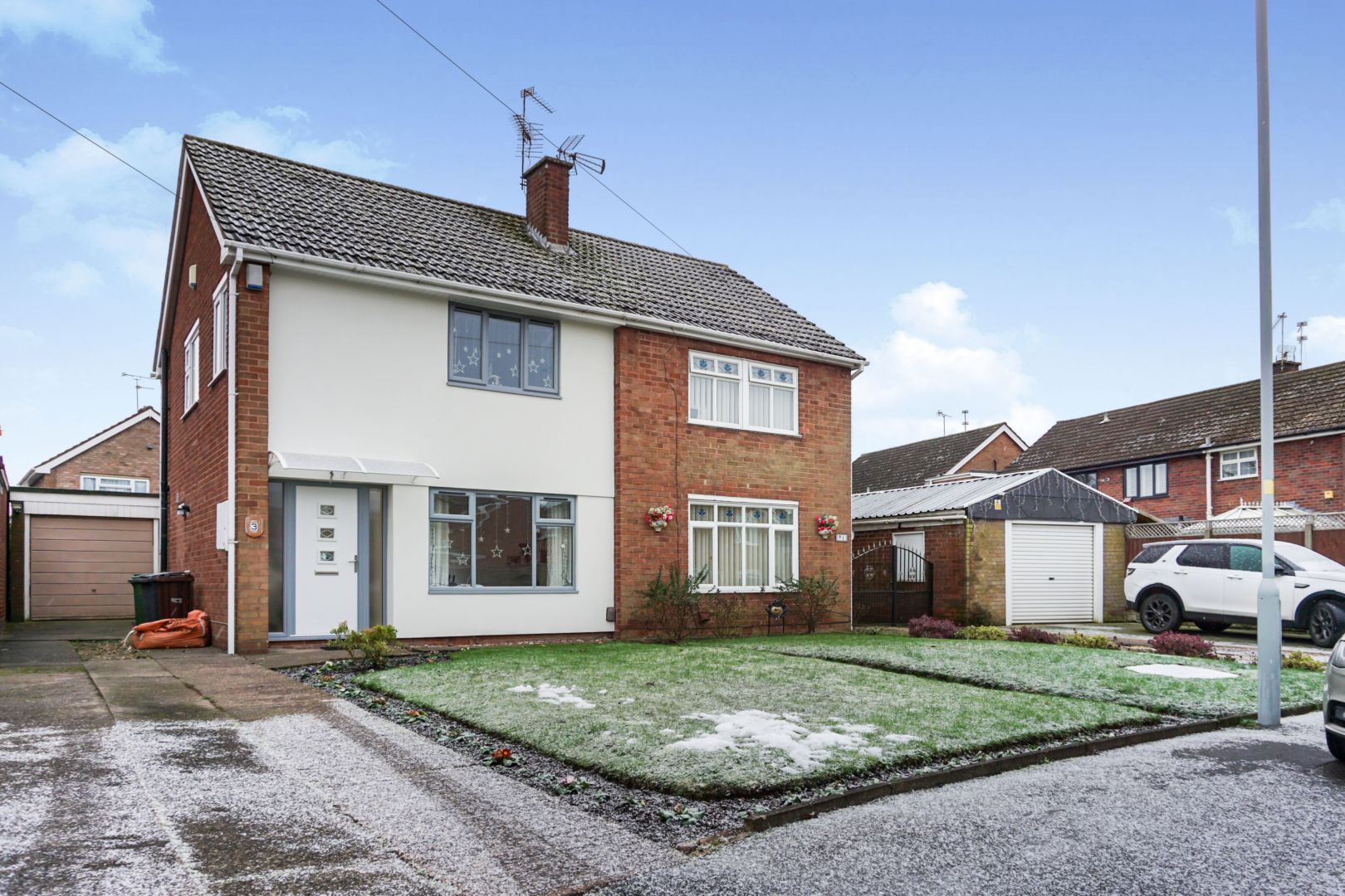 Grovelands Crescent, Wolverhampton WV10  