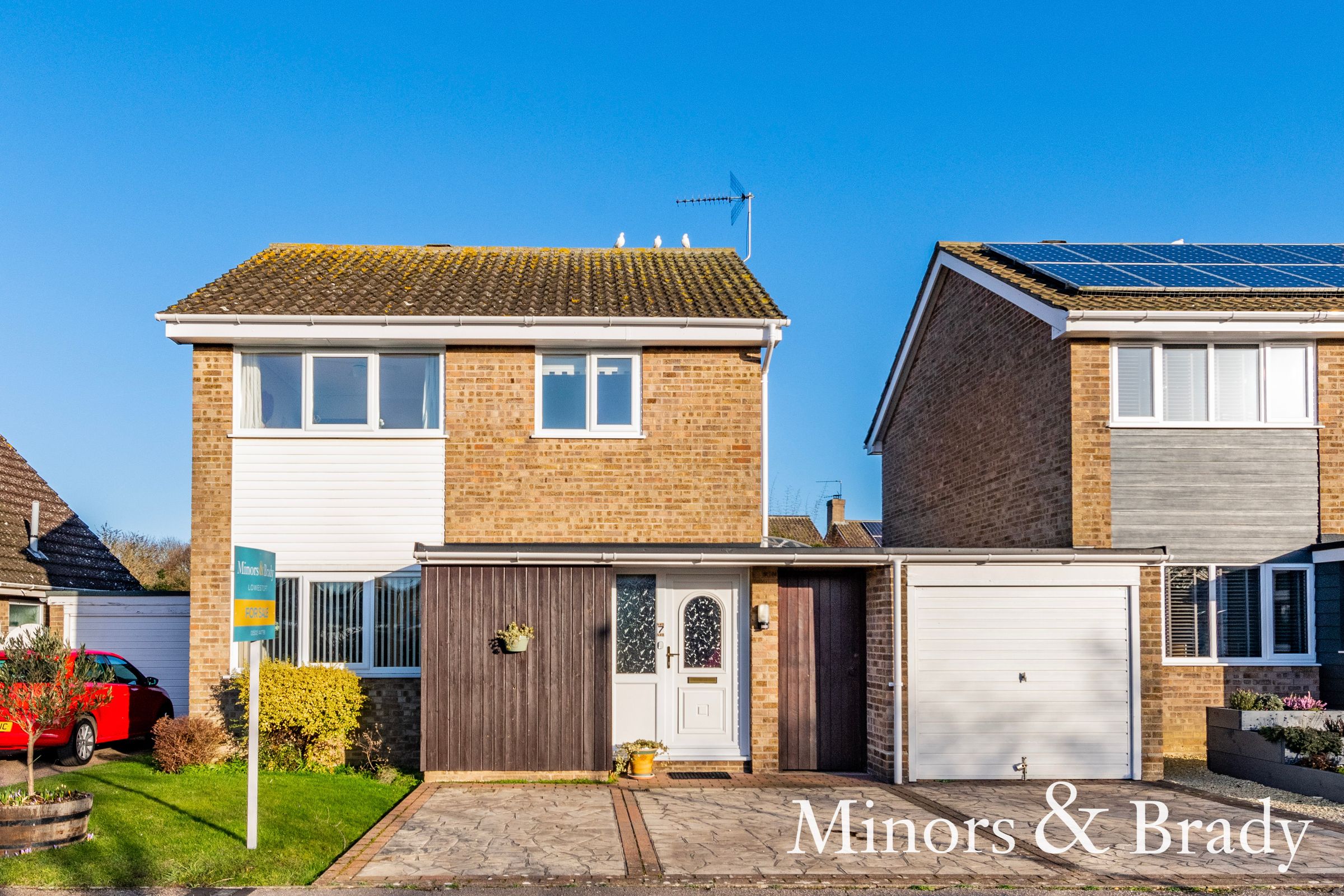 3 bed detached house for sale in Lawrence Drive, Lowestoft NR32 Zoopla