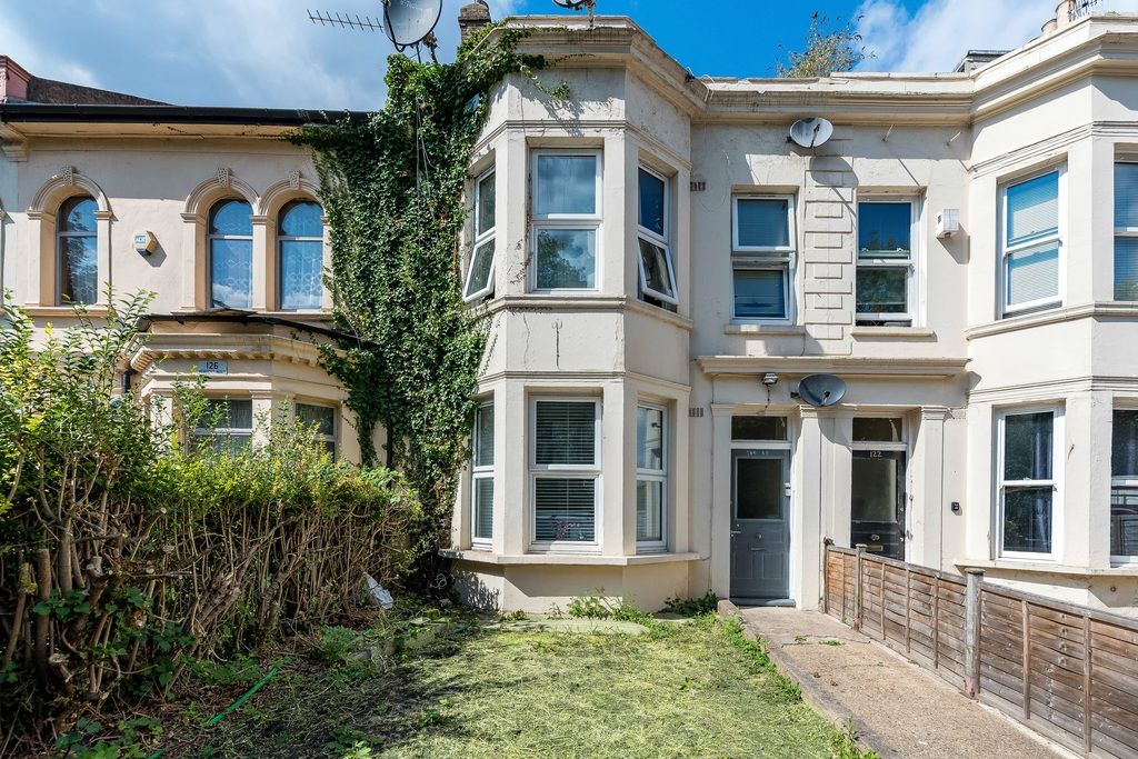 2 bed flat for sale in Herbert Road, London SE18 - Zoopla