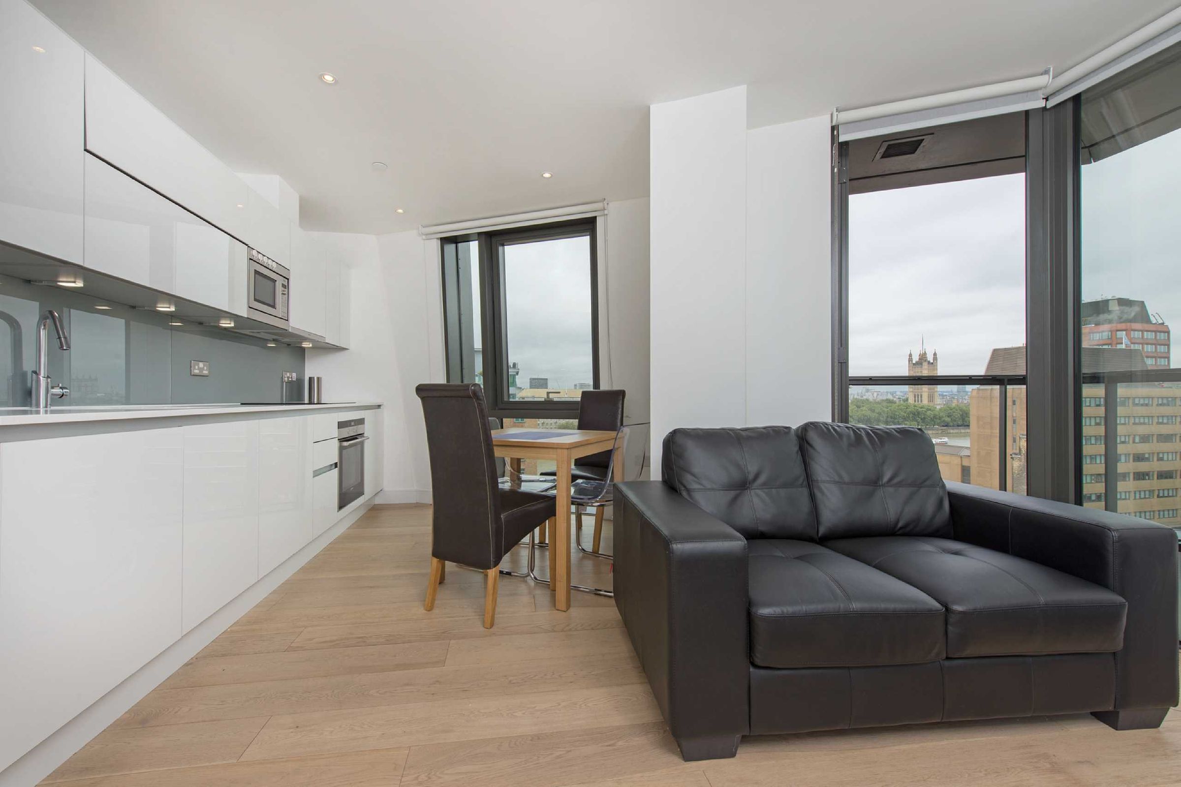2 bed flat to rent in Parliament House, 81 Black Prince Road, Lambeth