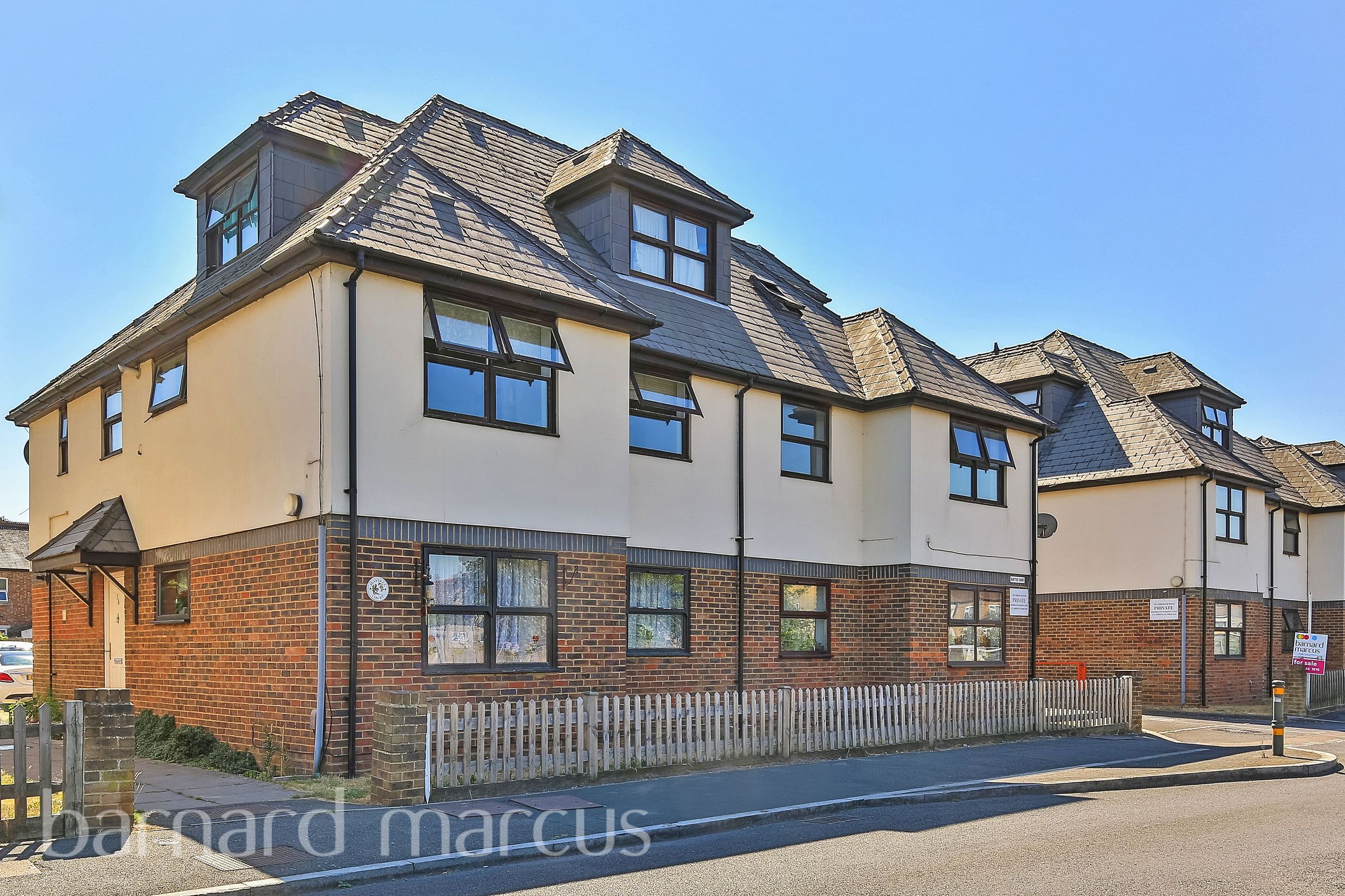 2 bed flat to rent in Grove Road, Mitcham CR4 Zoopla