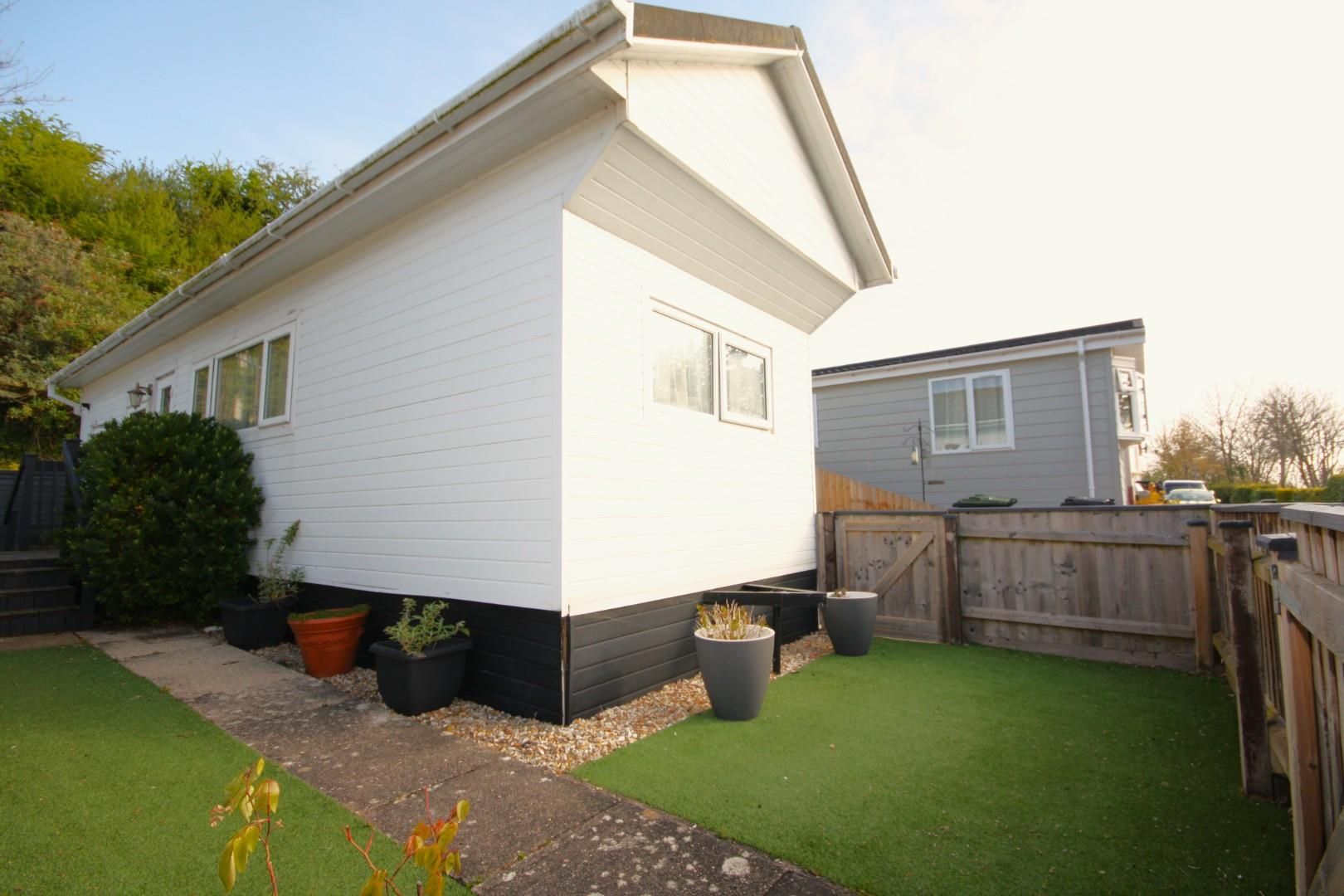 1 bed mobile/park home for sale in Railway Triangle Park Homes