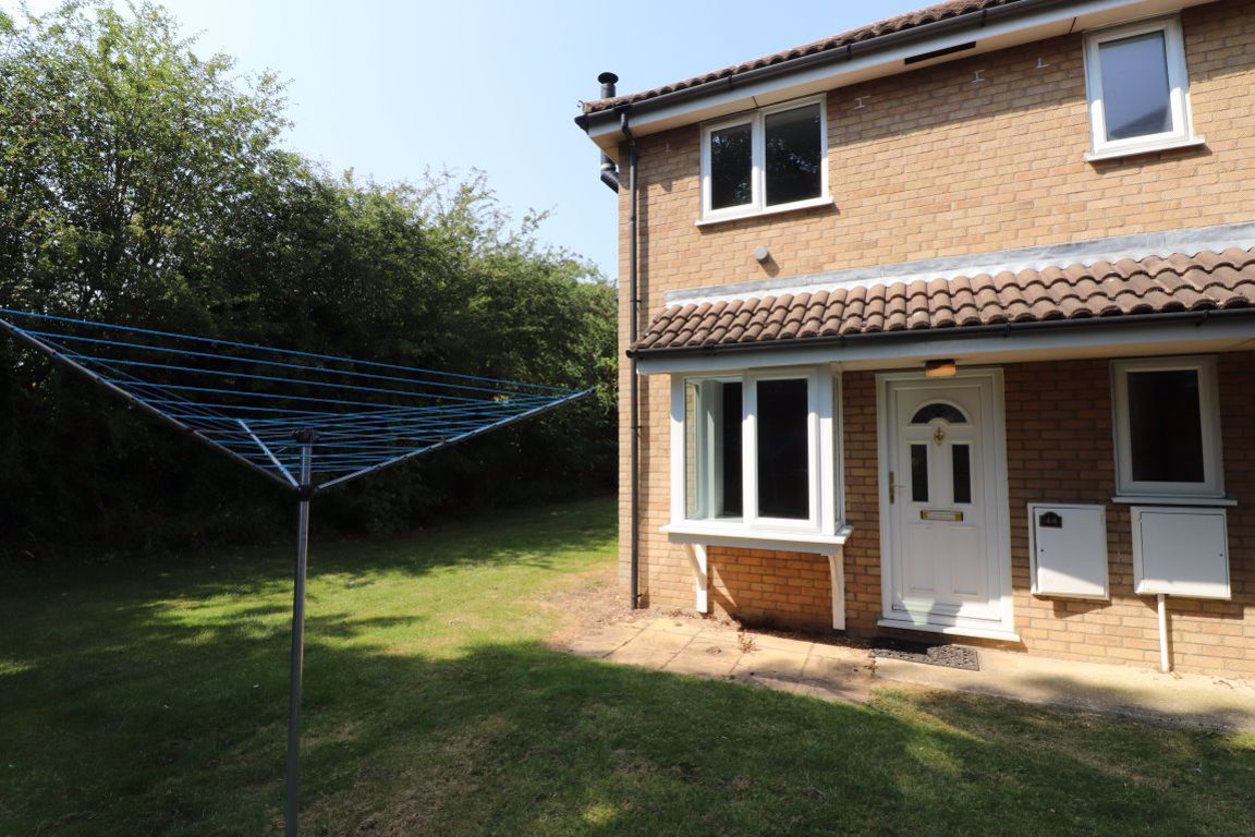 1 bed property to rent in Buttermel Close, Godmanchester, Huntingdon