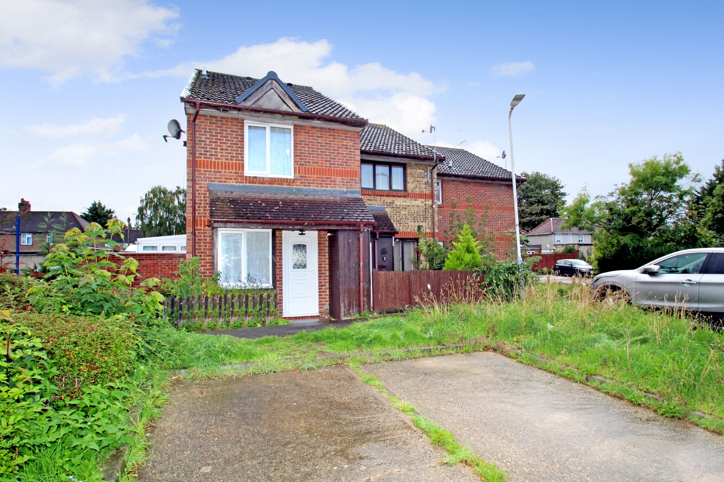 1 bed terraced house for sale in Clivesdale Drive, Hayes, Middlesex UB3