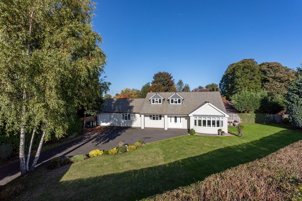 5 bed detached house for sale in Boroughbridge Road, Upper Poppleton