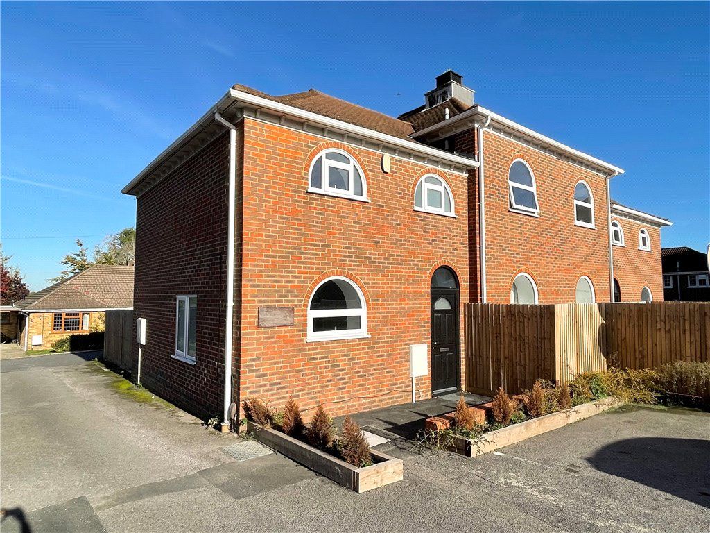2 bed semidetached house for sale in Church Lane East, Aldershot