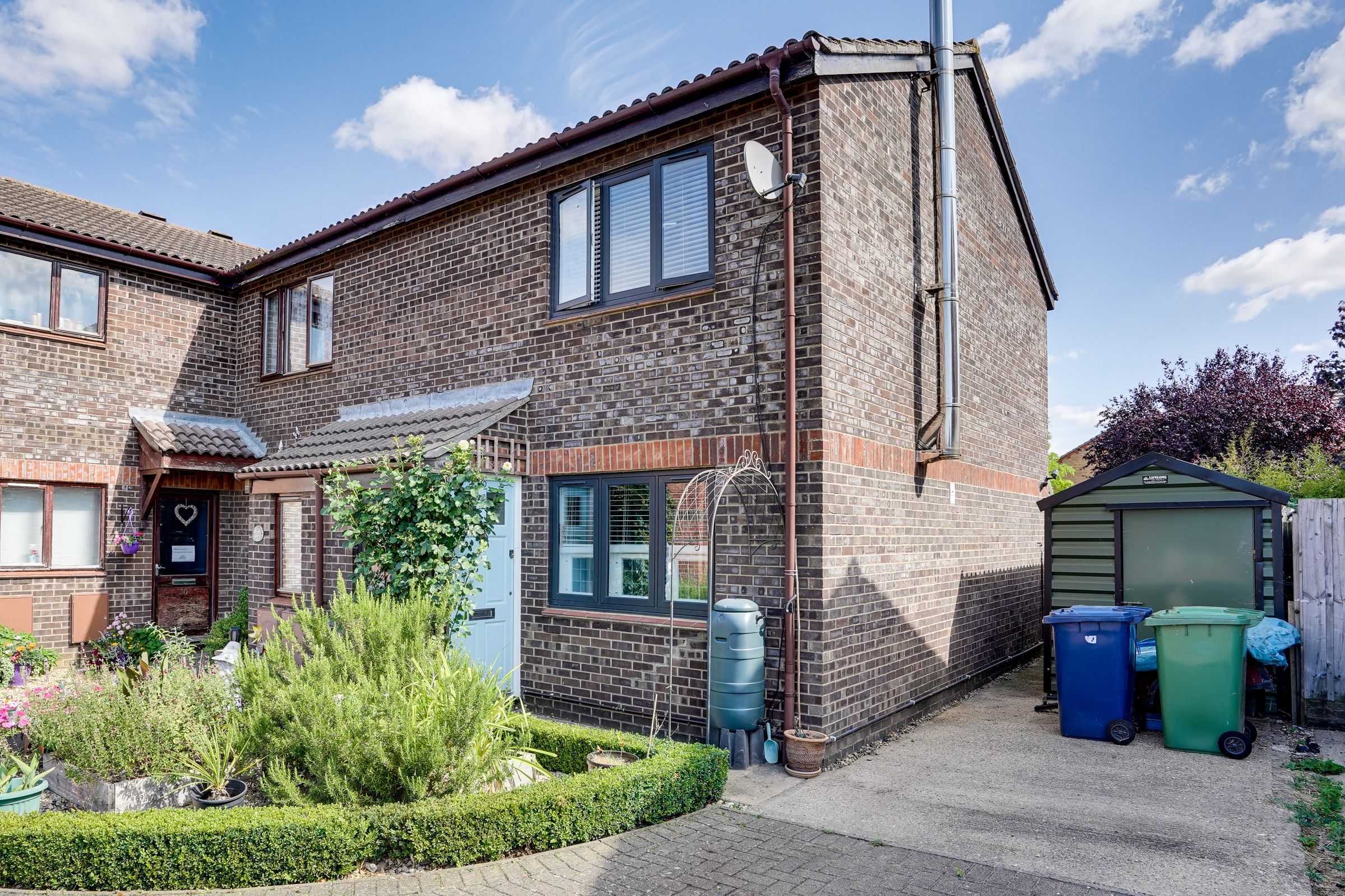 2 bed end terrace house for sale in Stevens Close, Cottenham, Cambridge