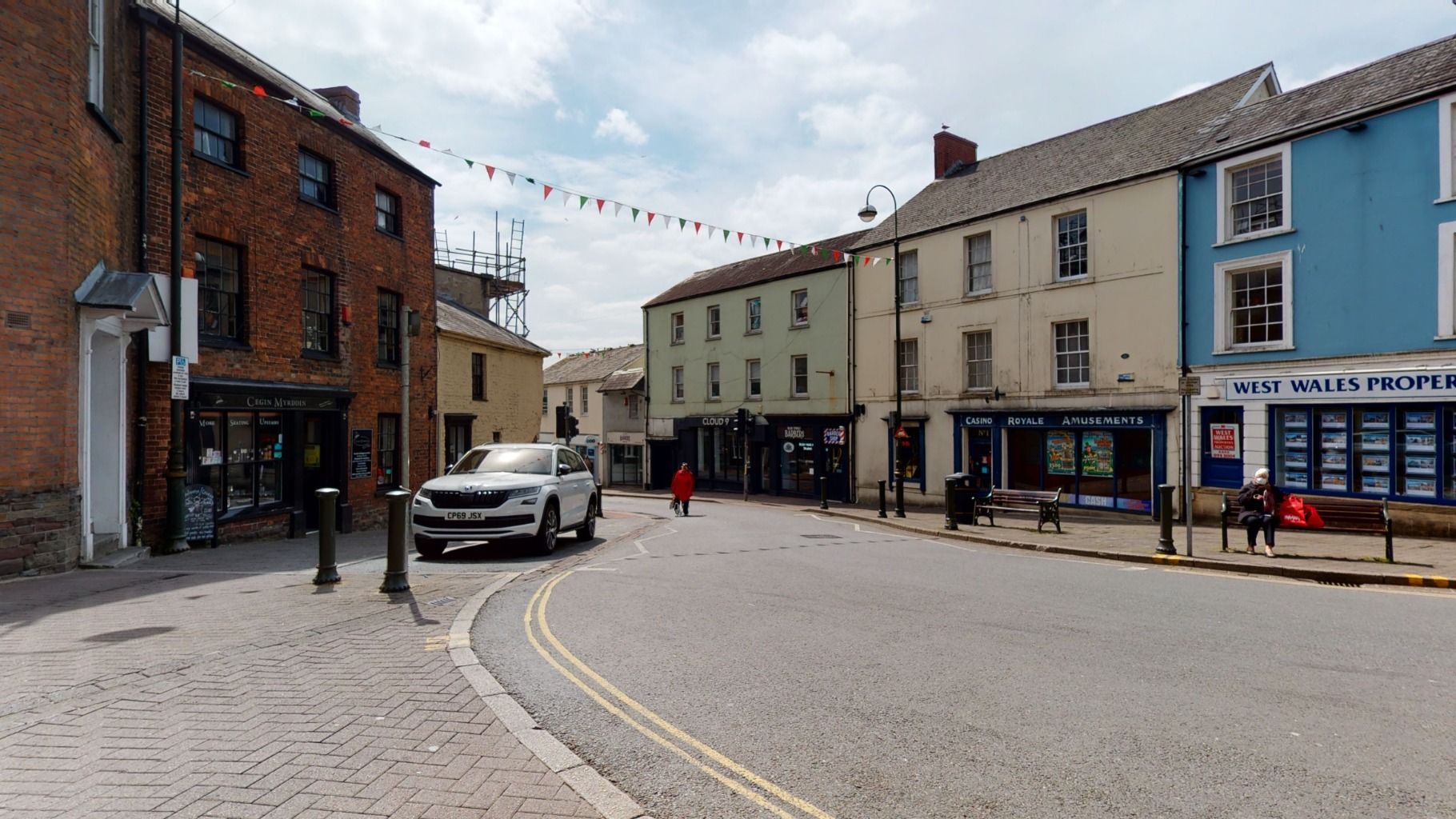 2 bed flat to rent in 3 Blue Street, Carmarthen, Carmarthenshire SA31