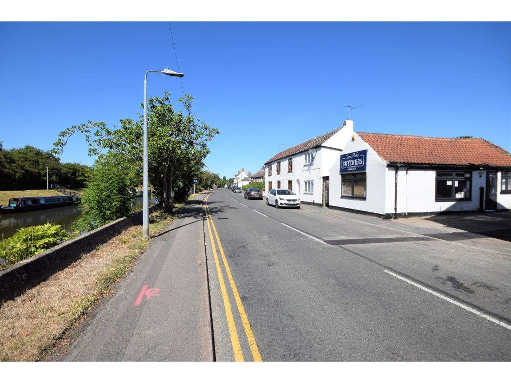 Retail premises for sale in Bridge Street, Saxilby LN1 Zoopla