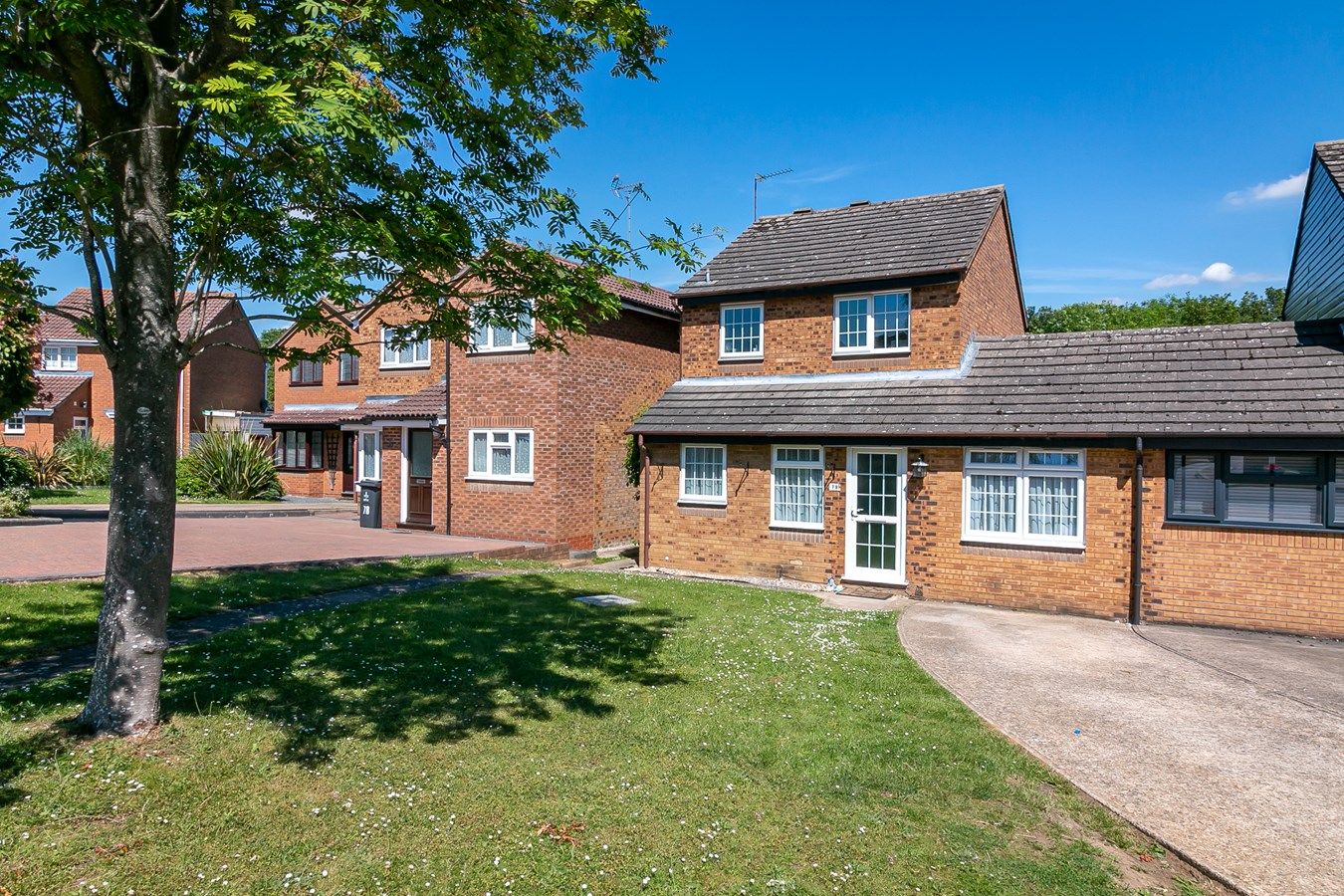 3 bed linkdetached house for sale in Boxfield Green, Stevenage SG2