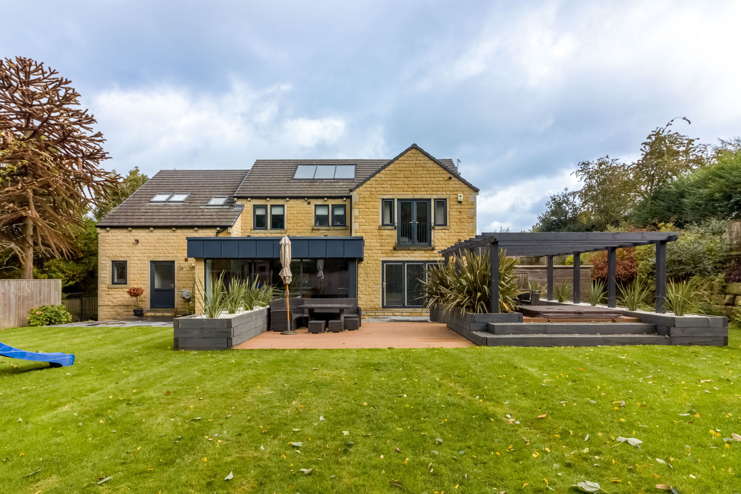 5 bed detached house for sale in Spring Street, Slaithwaite