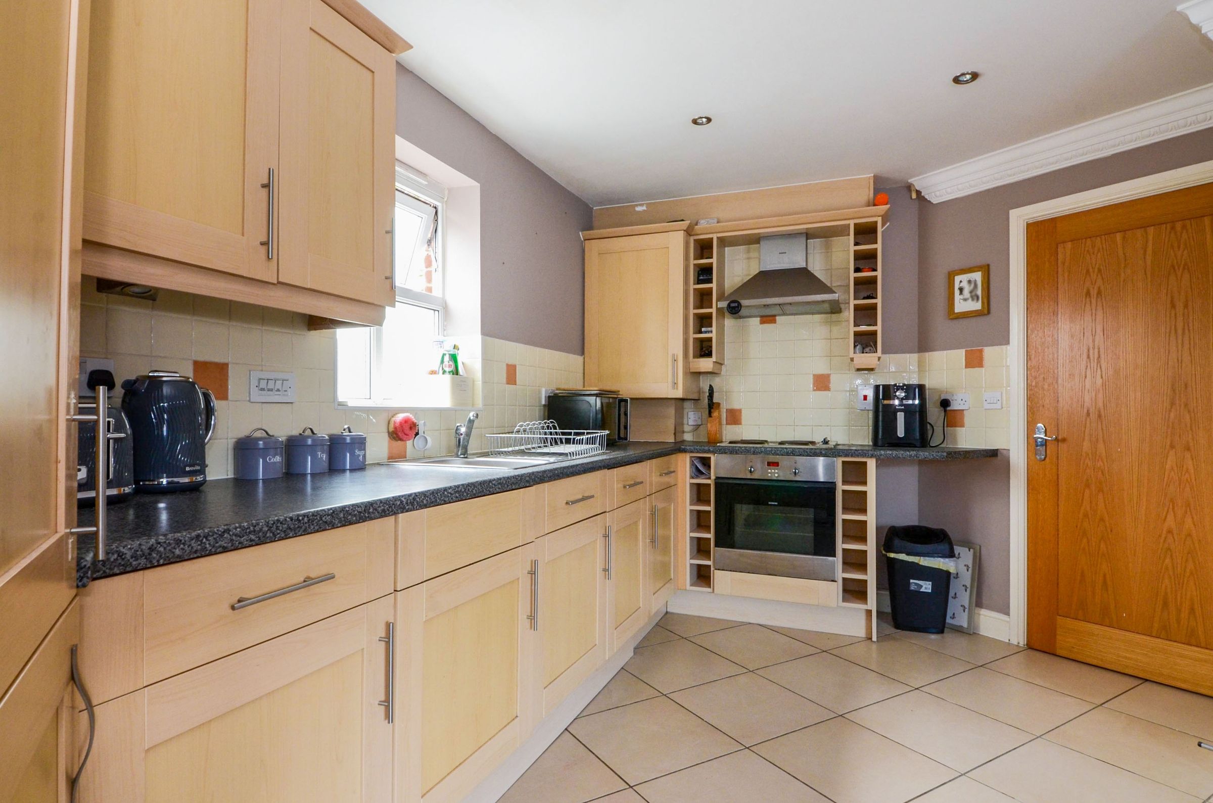 2 bed flat to rent in Premier Place, Watford WD18 Zoopla