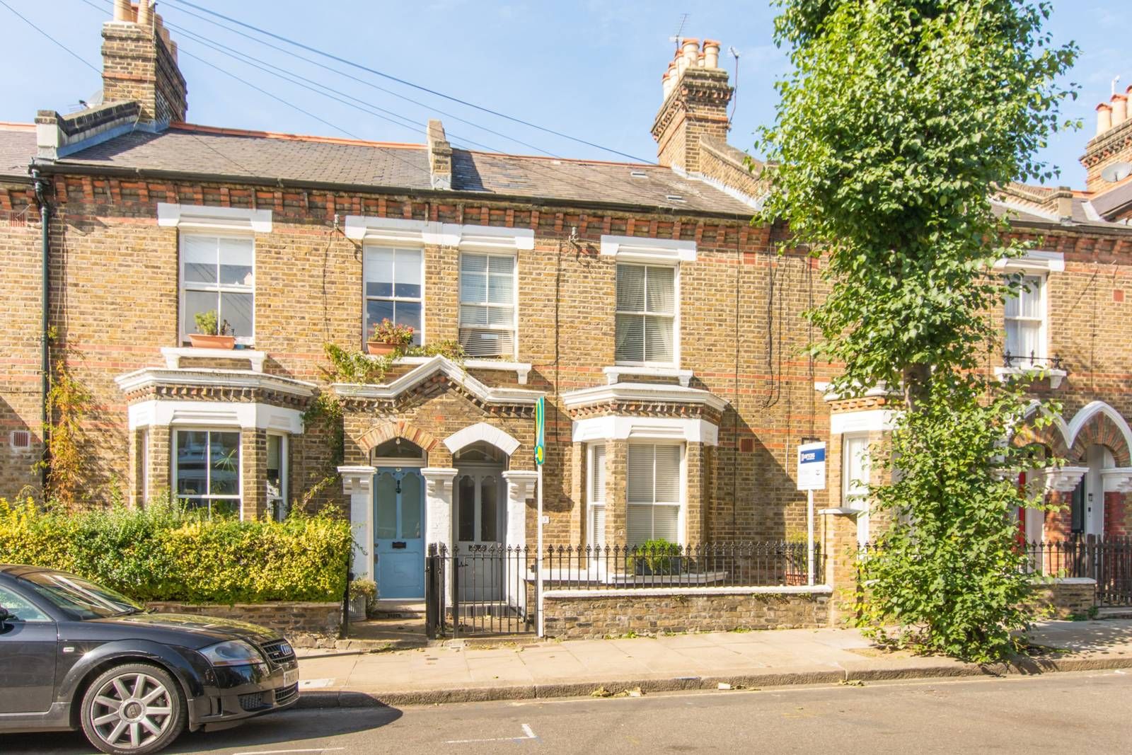 Fifth Avenue North Kensington London W10  