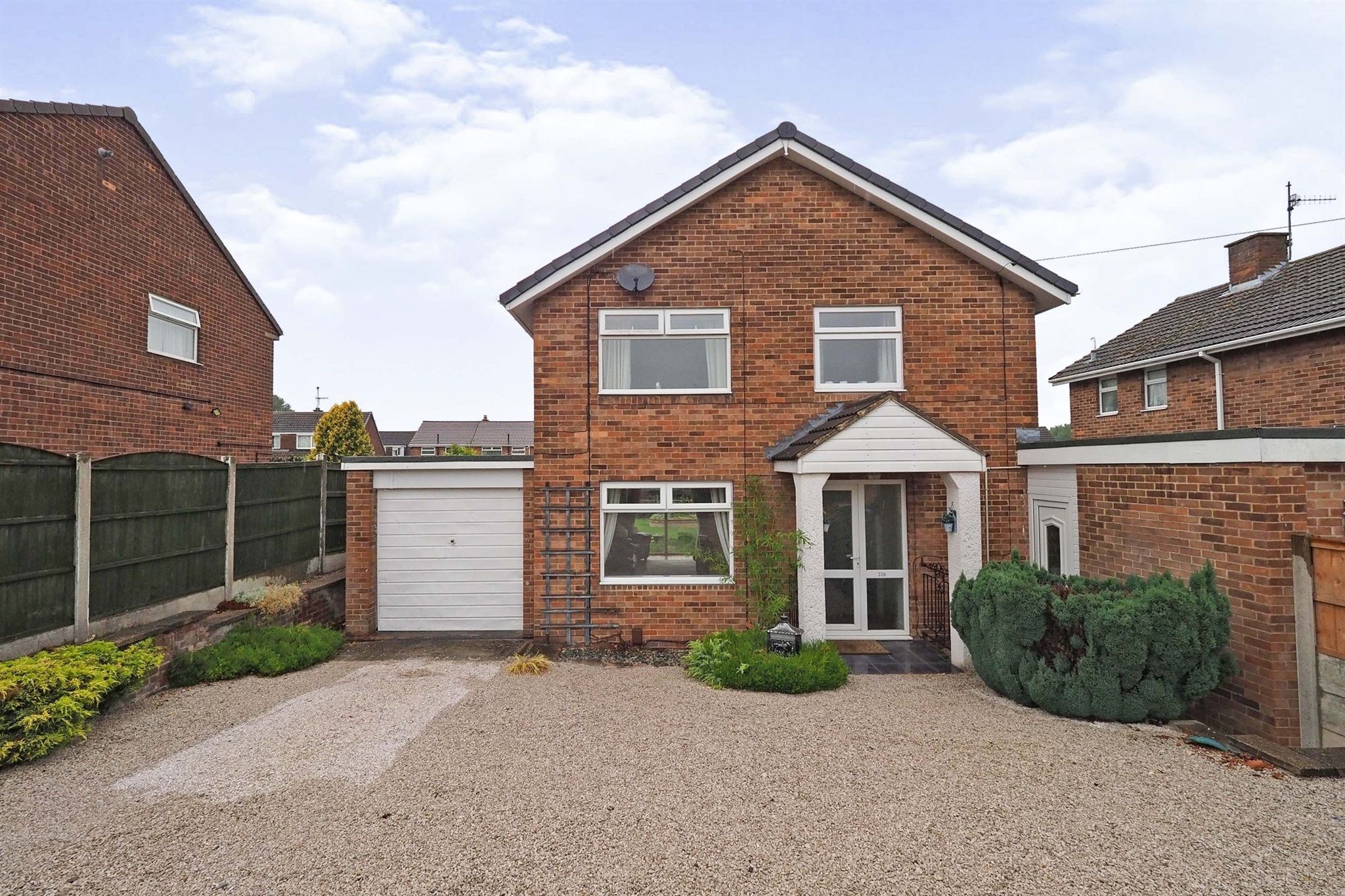 3 bed detached house for sale in Godfrey Drive, Ilkeston DE7 Zoopla