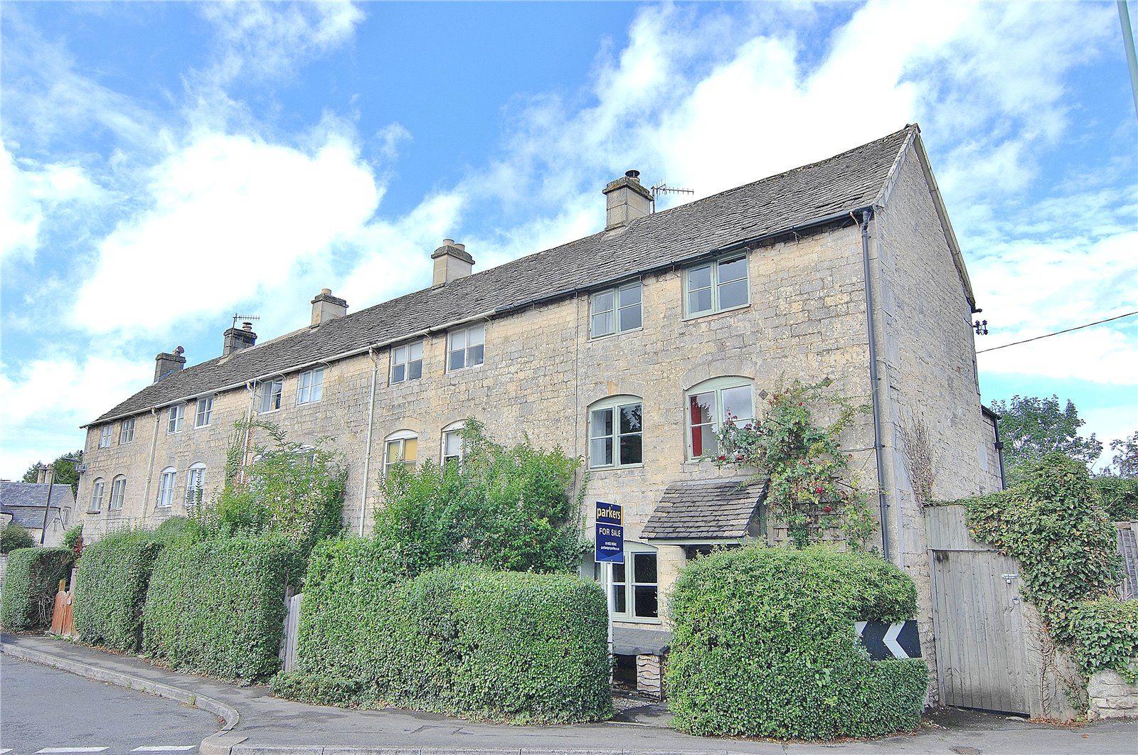 2 bed end terrace house for sale in Paganhill, Stroud, Gloucestershire