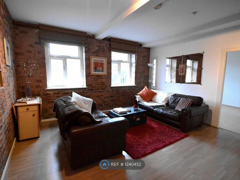 2 bed flat to rent in Mill Road, Macclesfield SK11 Zoopla