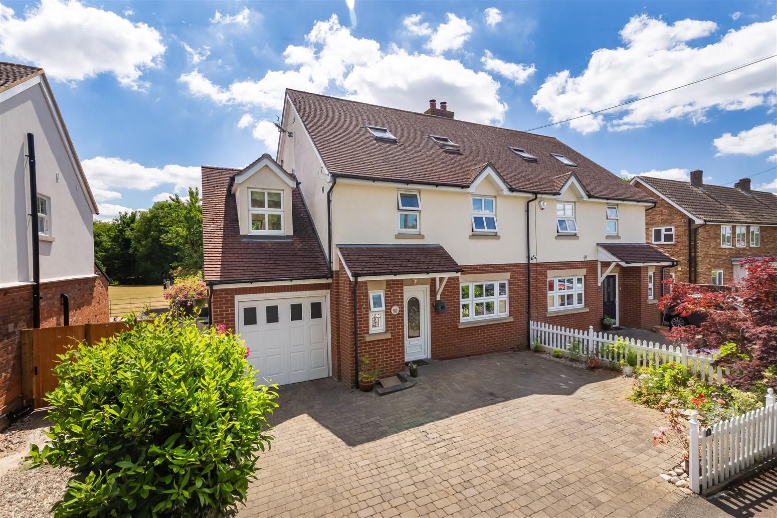 4 bed semidetached house for sale in Brickfield Road, Coopersale