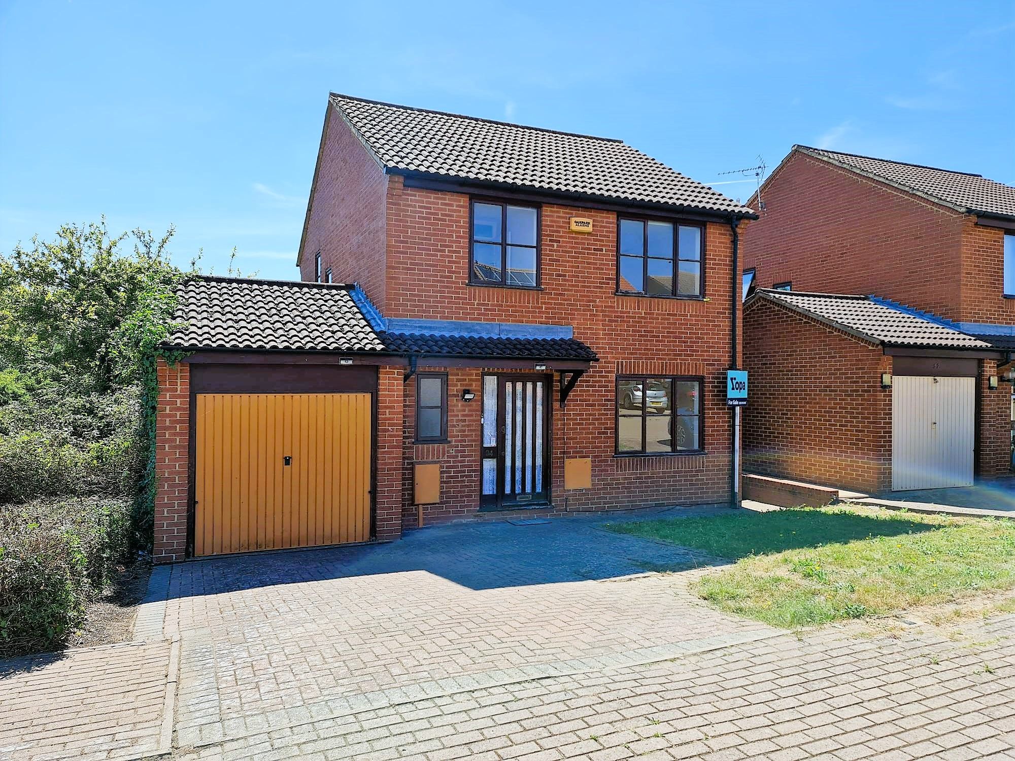 3 bed detached house for sale in Belsize Avenue, Springfield, Milton
