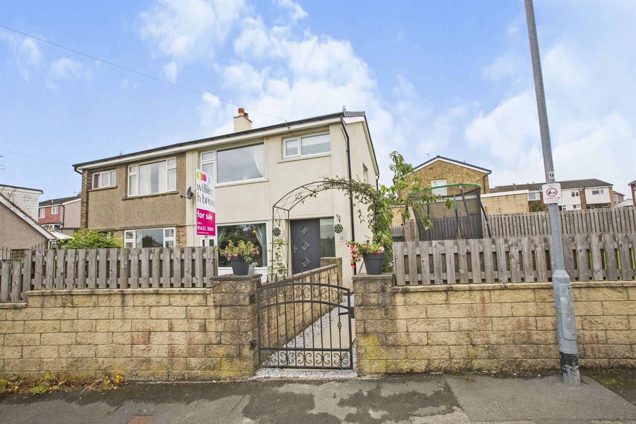 3 bed semidetached house for sale in Illingworth Avenue, Illingworth