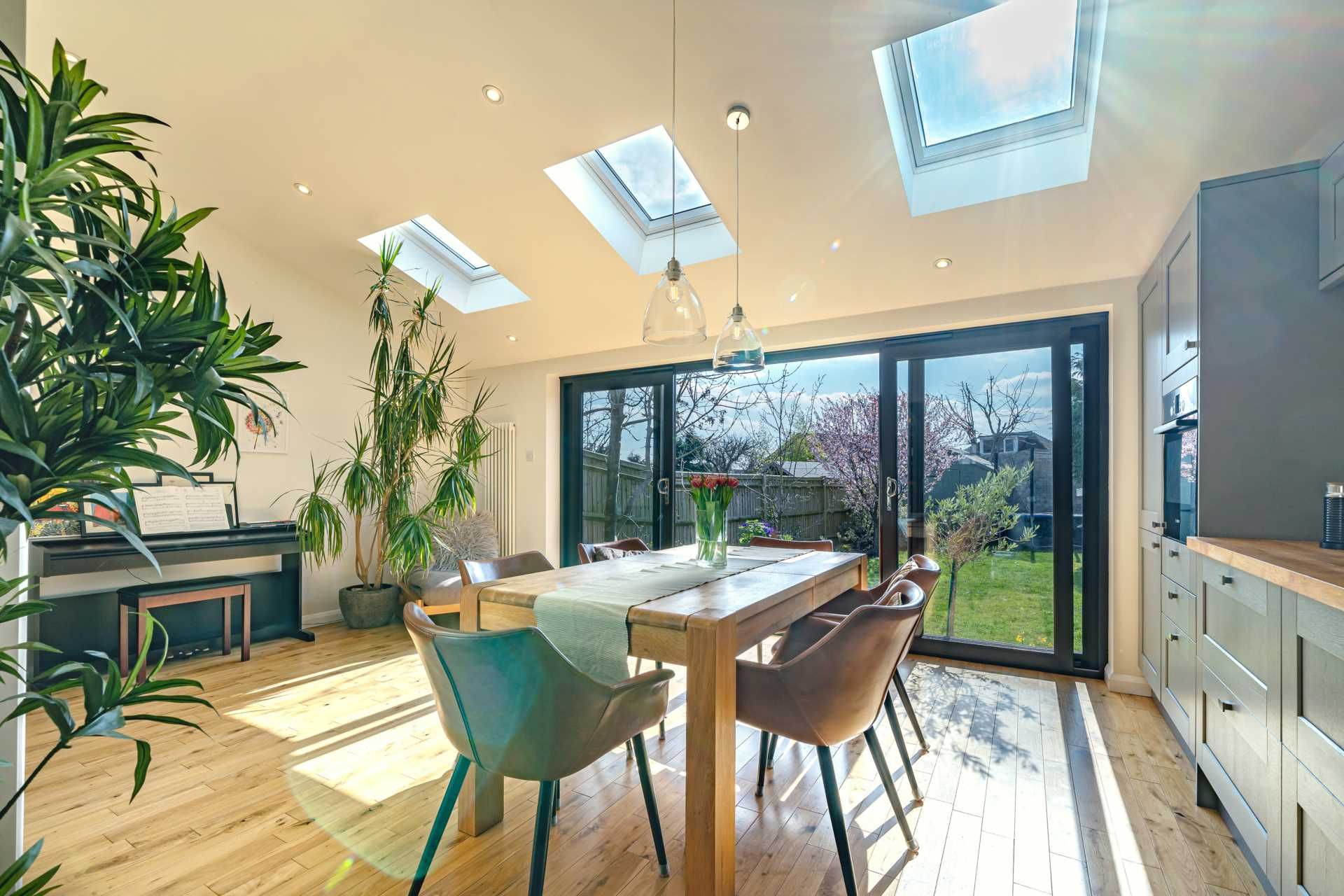 3 bed semidetached house for sale in Chiltern Road, Caversham, Reading