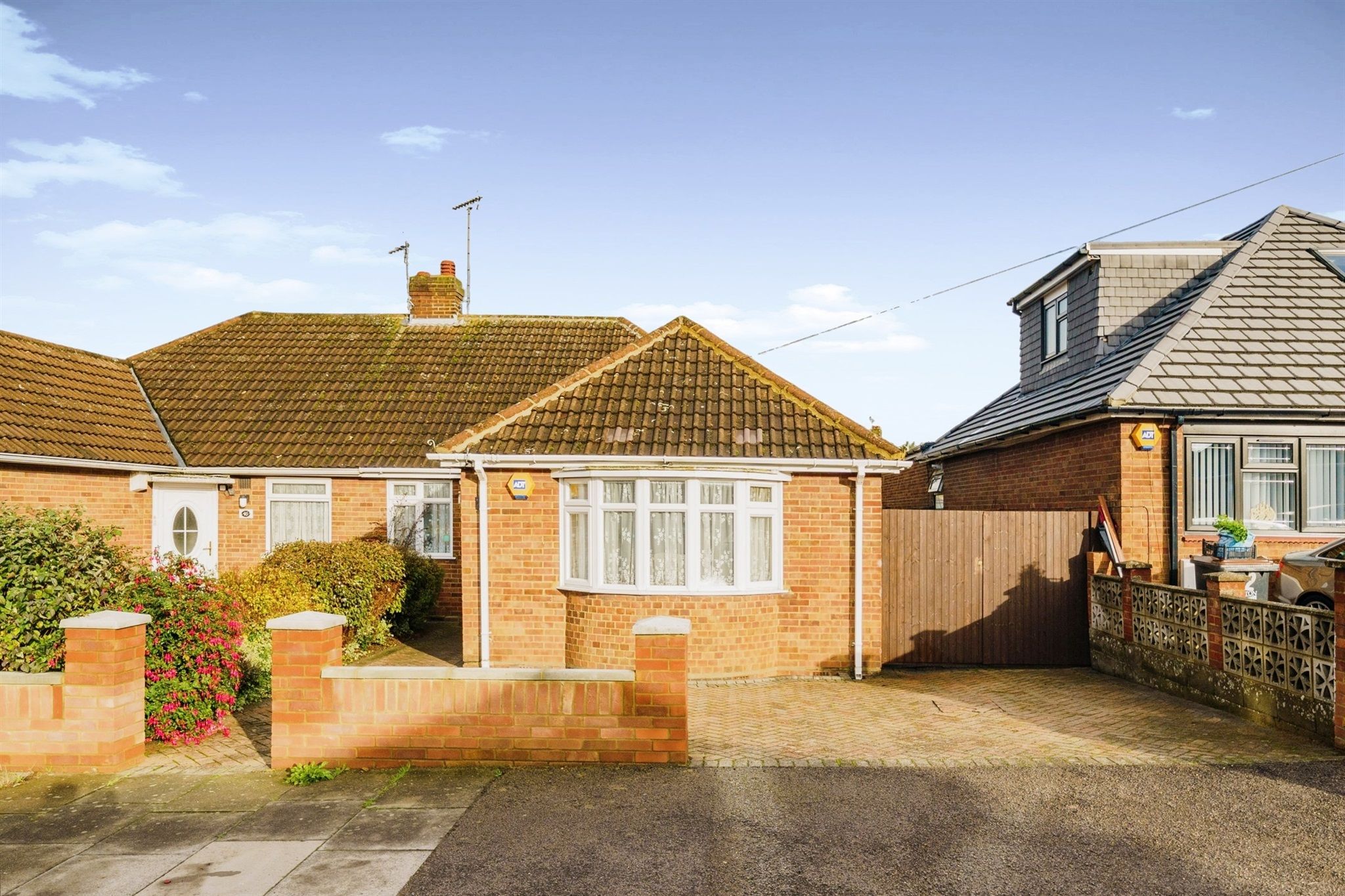 3 bed semidetached house for sale in Granby Road, Leagrave, Luton LU4