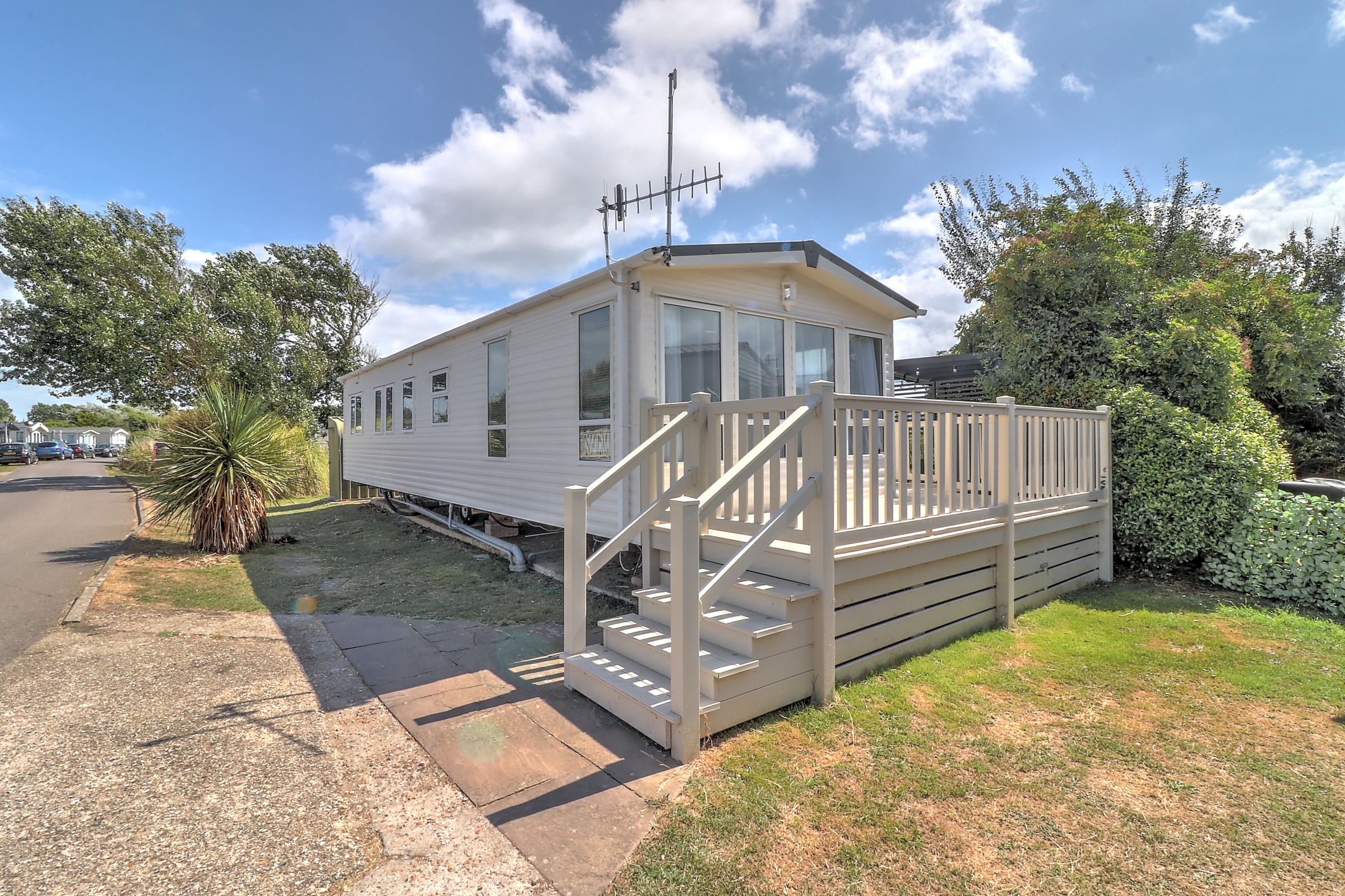 3 bed mobile/park home for sale in Warners Lane, Selsey, Chichester