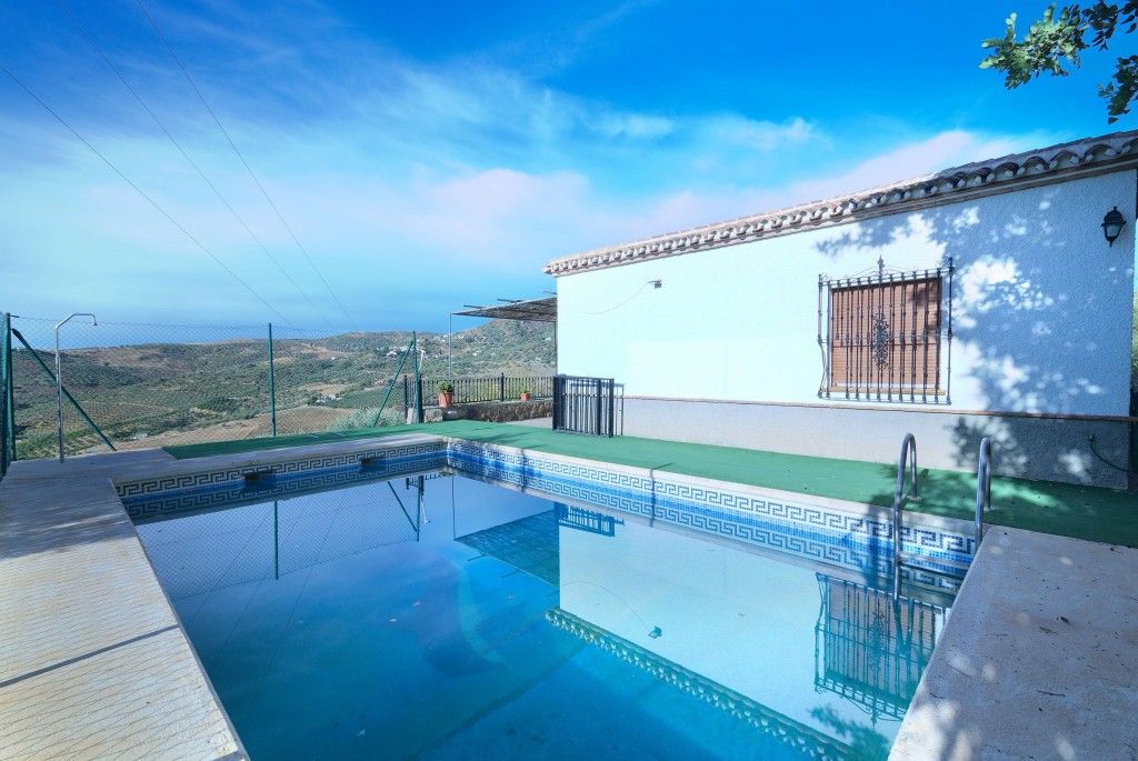 3 bed country house for sale in Spain, Málaga, Periana Zoopla