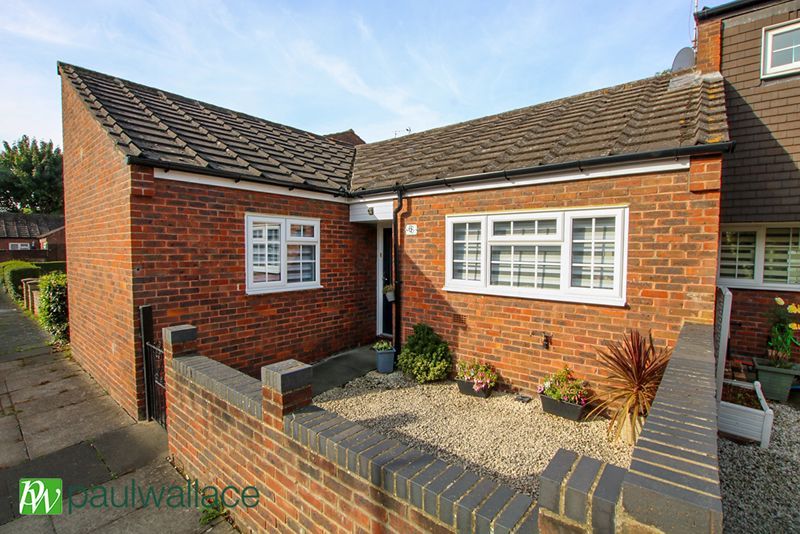 2 bed bungalow for sale in Mcgredy, Cheshunt, Waltham Cross EN7 Zoopla