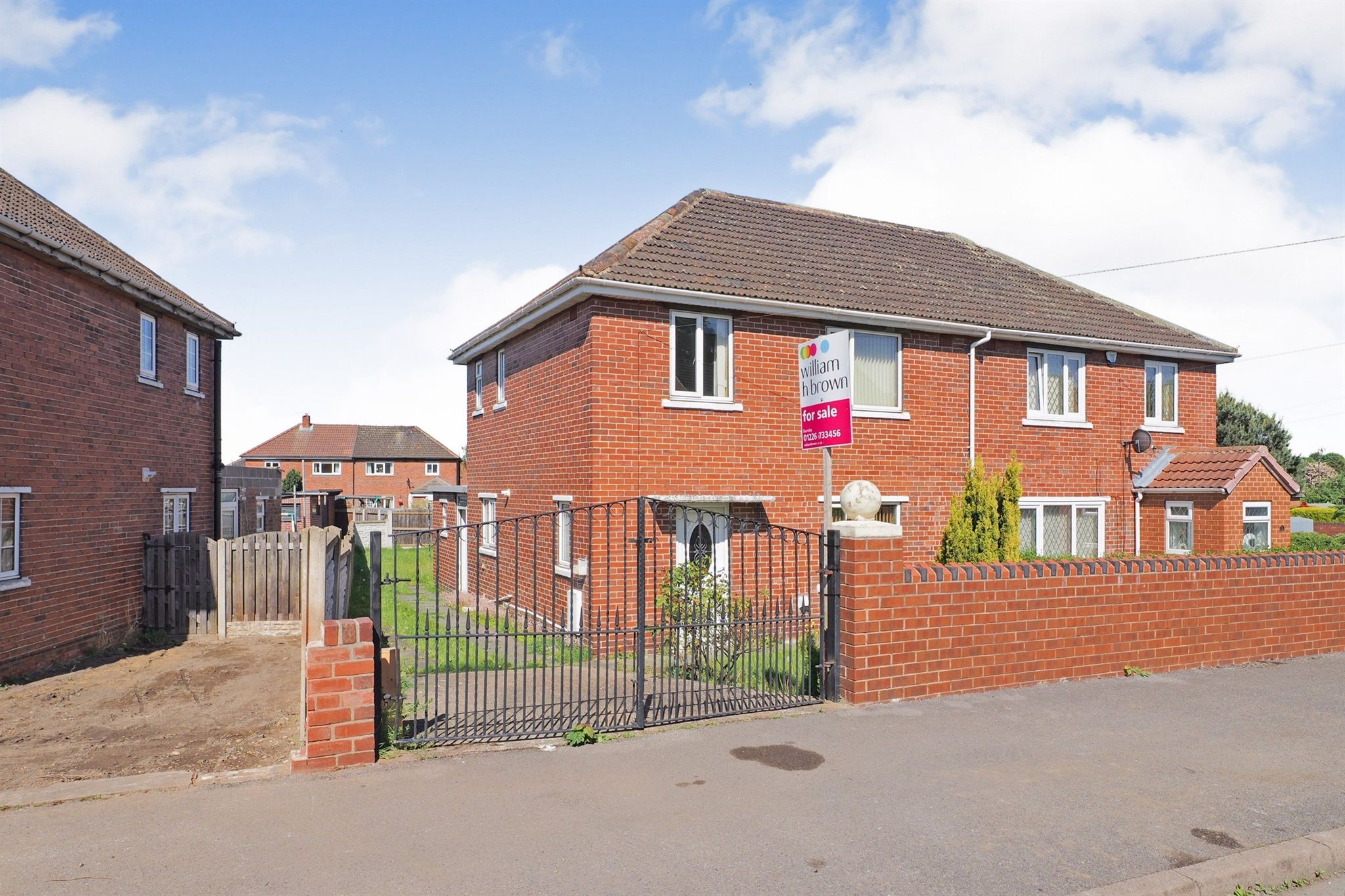 3 bed semidetached house for sale in Highfield Avenue, Barnsley S71