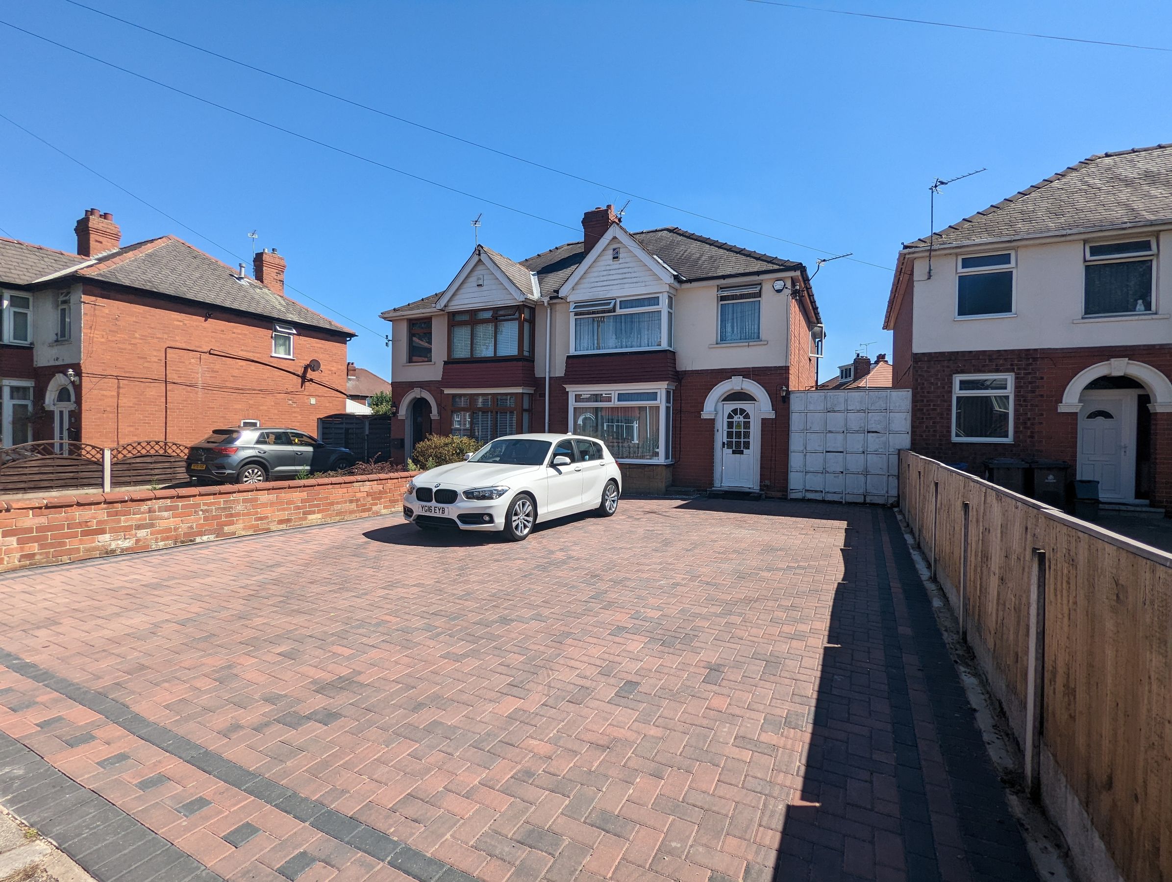 3 bed property to rent in Adlard Road, Wheatley Hills, Doncaster DN2