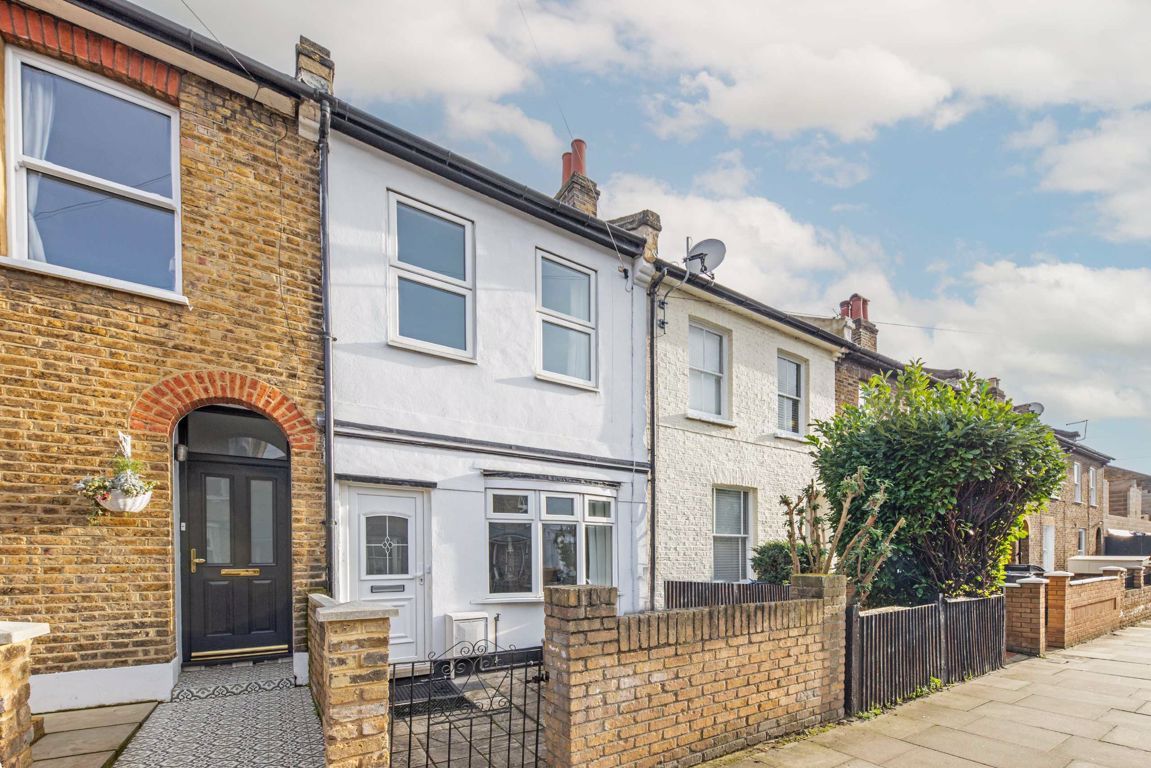3 bed property for sale in Palmerston Road, London SW19 Zoopla