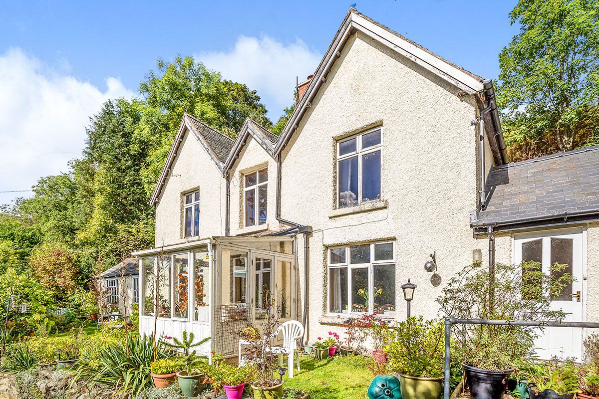 4 bed detached house for sale in PenYGarnedd, Llanrhaeadr Ym Mochnant