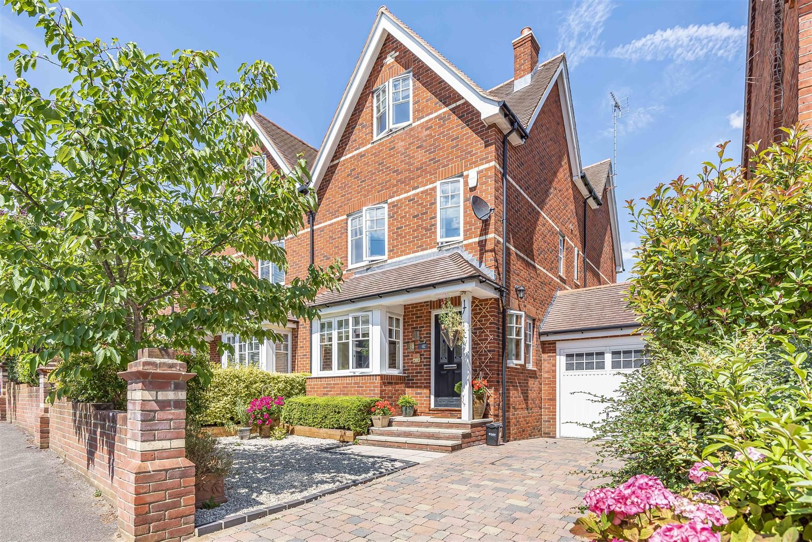 4 bed semidetached house for sale in Clifton Park Road, Caversham Heights RG4 Zoopla