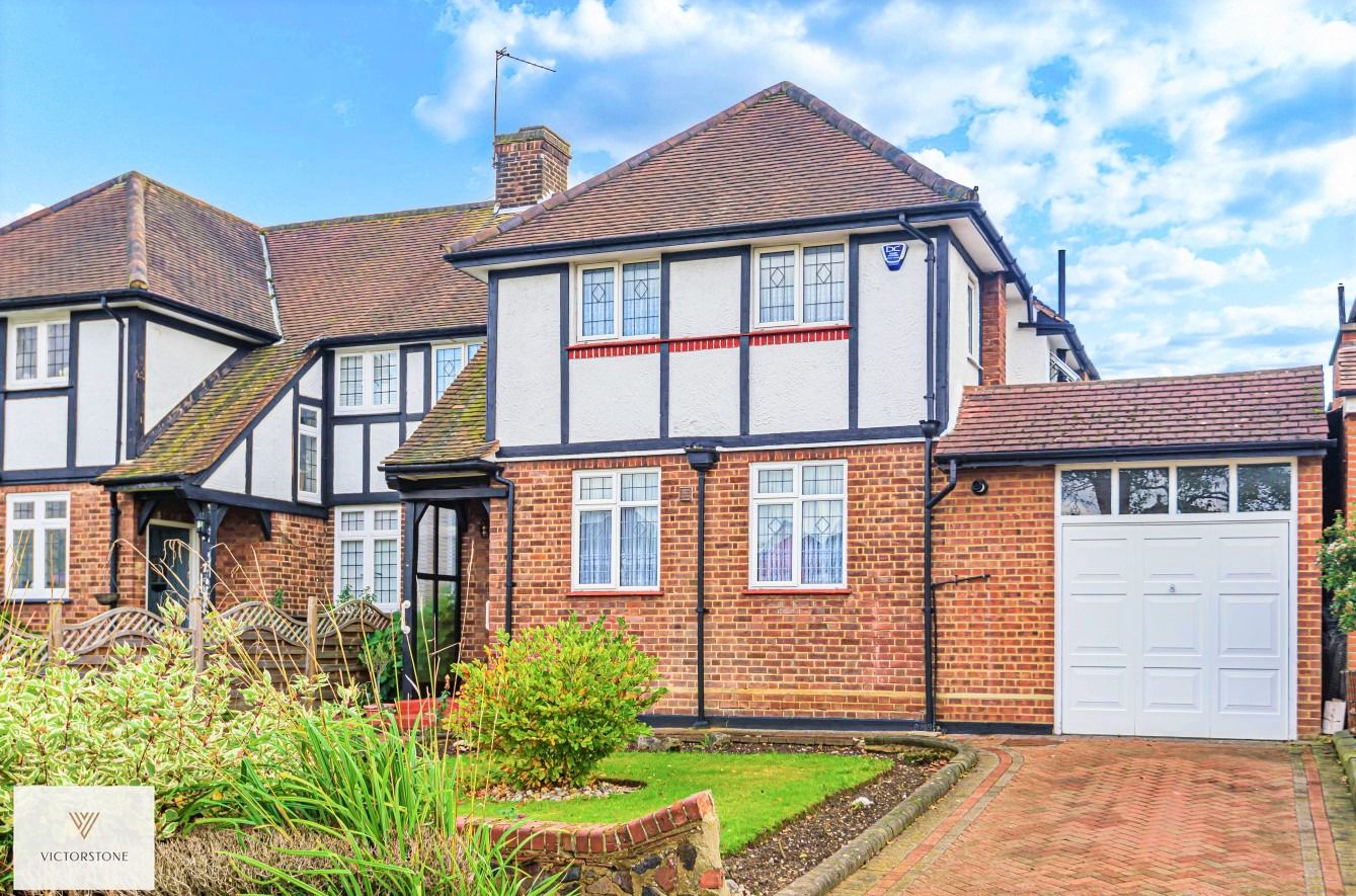 3 bed semidetached house for sale in Greenway, Southgate, London N14
