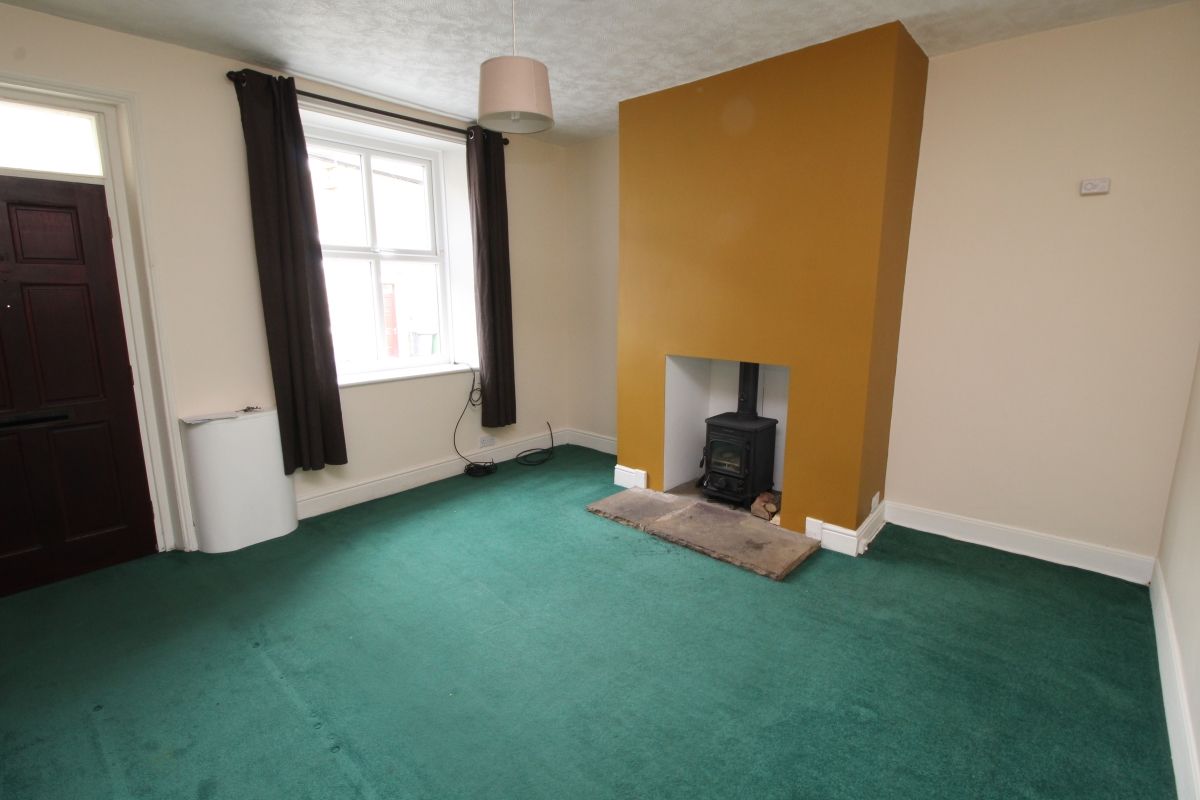 2 bed terraced house to rent in Moorfield Terrace, Hollingworth, Hyde