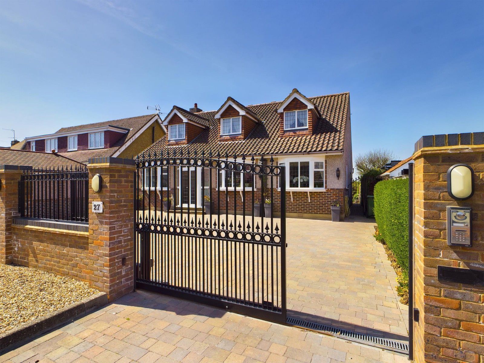 5 bed detached house for sale in The Avenue, Wraysbury TW19 Zoopla