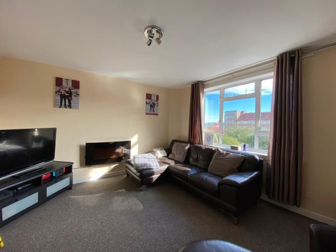 2 bed flat to rent in 2/1, 59 Cathcart Street, Greenock PA15 Zoopla
