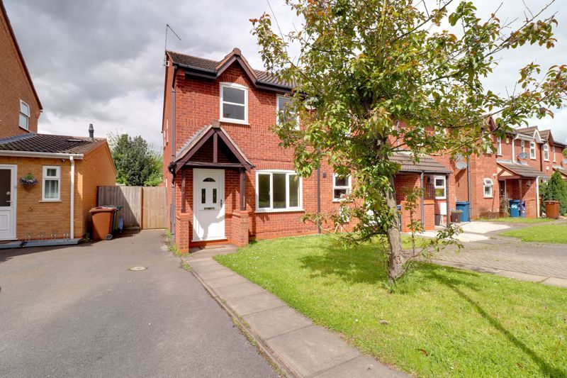 3 bed end terrace house for sale in Charnley Road, Beaconside, Stafford