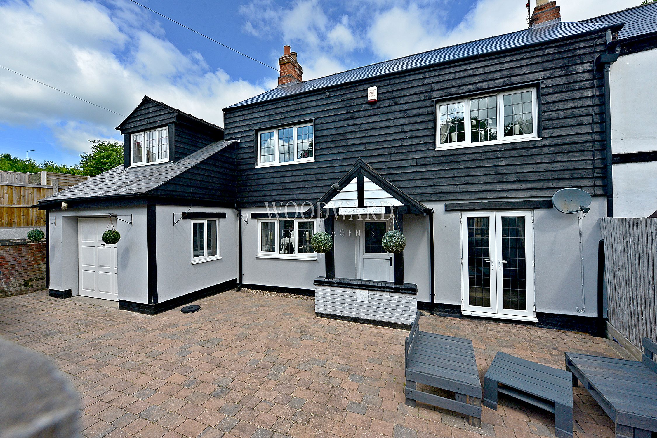 4 bed semidetached house for sale in Kirkby Lane, Pinxton, Nottingham