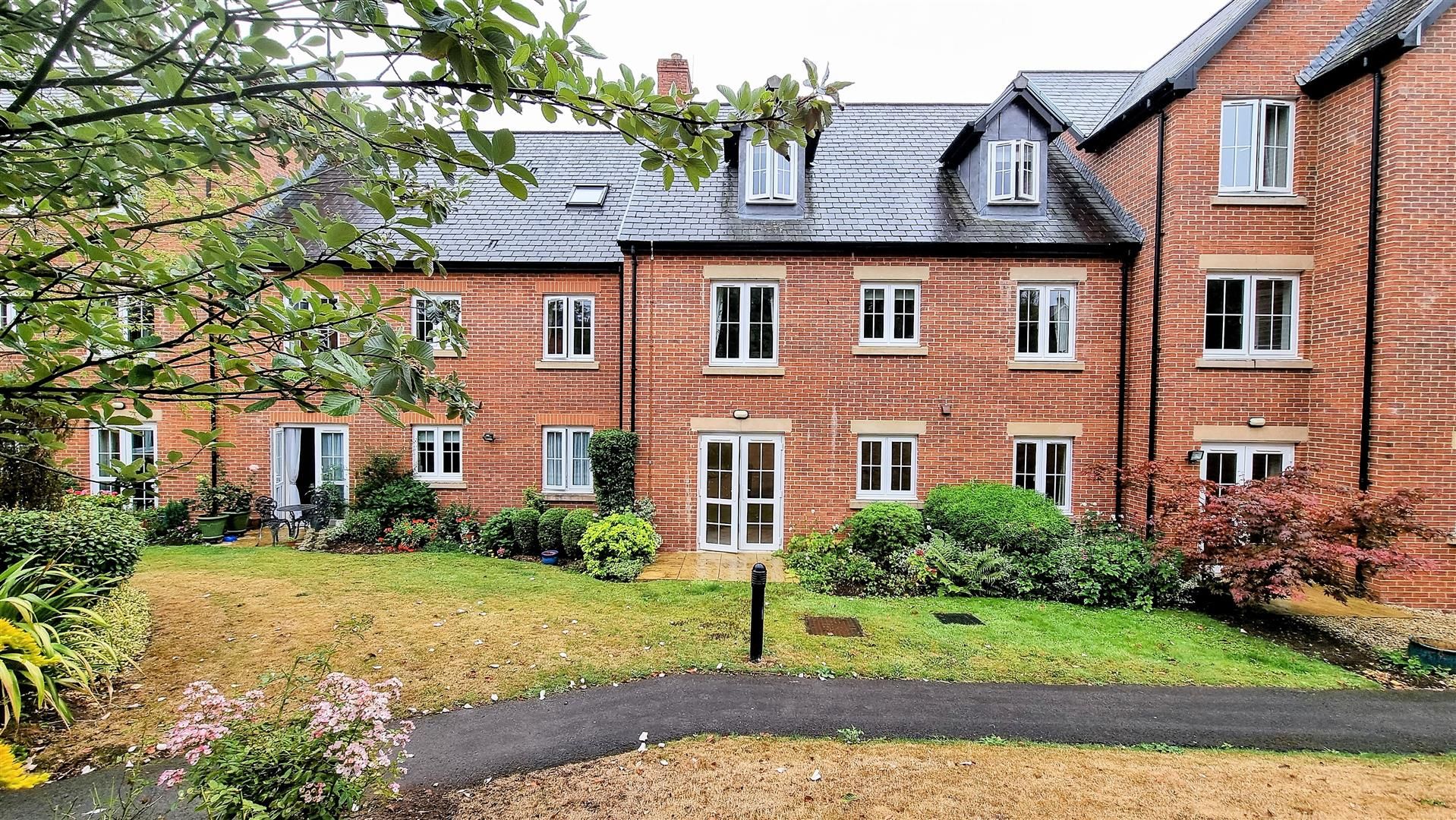 1 bed property for sale in Daffodil Court, Newent GL18 Zoopla