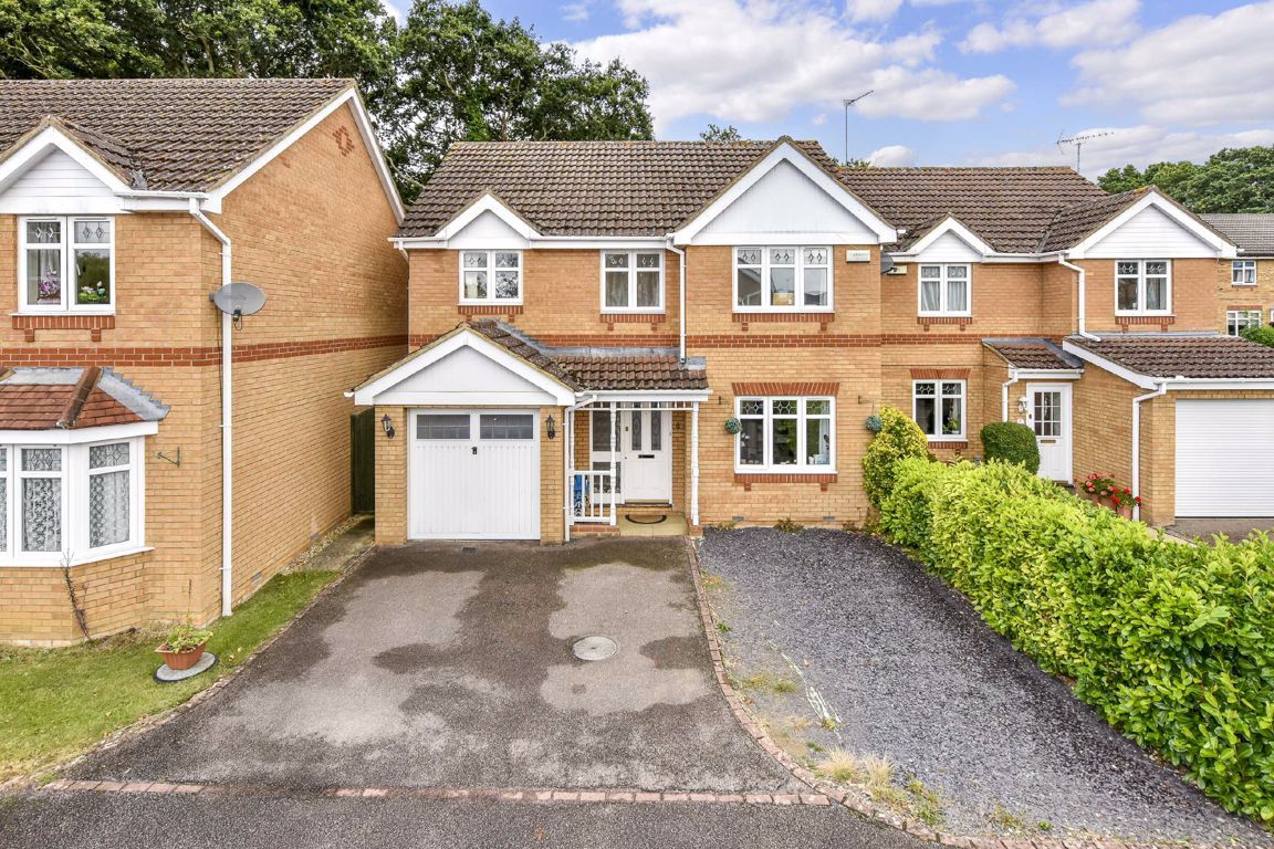 Greenslade Close, Kettering, Northamptonshire NN15  