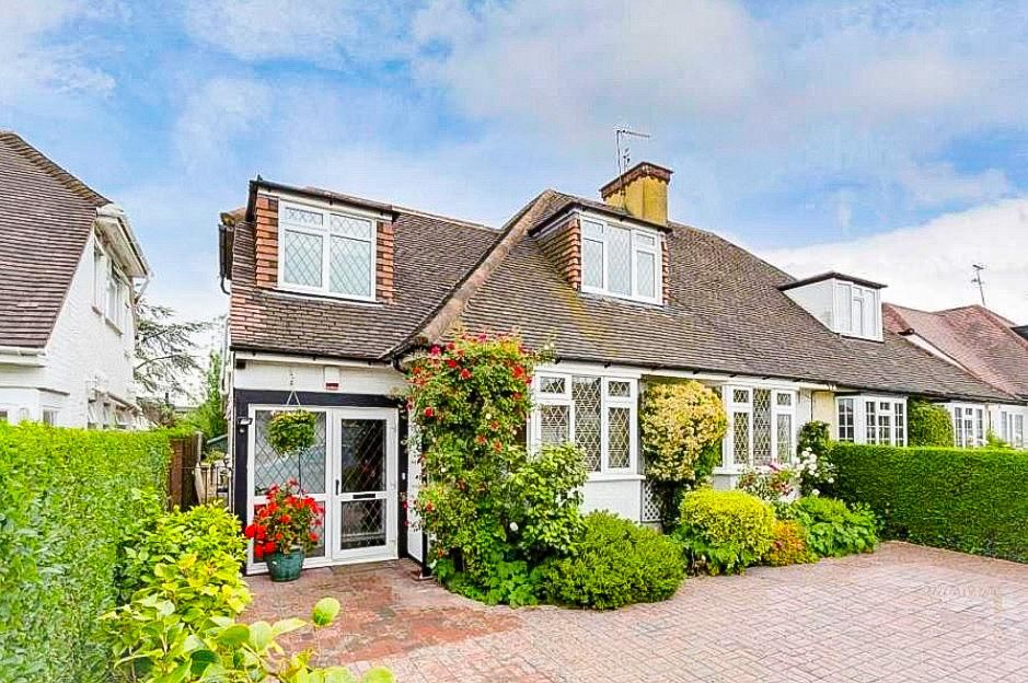 Sanderstead Avenue, London, London NW2